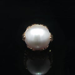 Vintage Yellow Gold 17.8mm Mabe Pearl Leaf Detailed Prongs Solitaire Ring