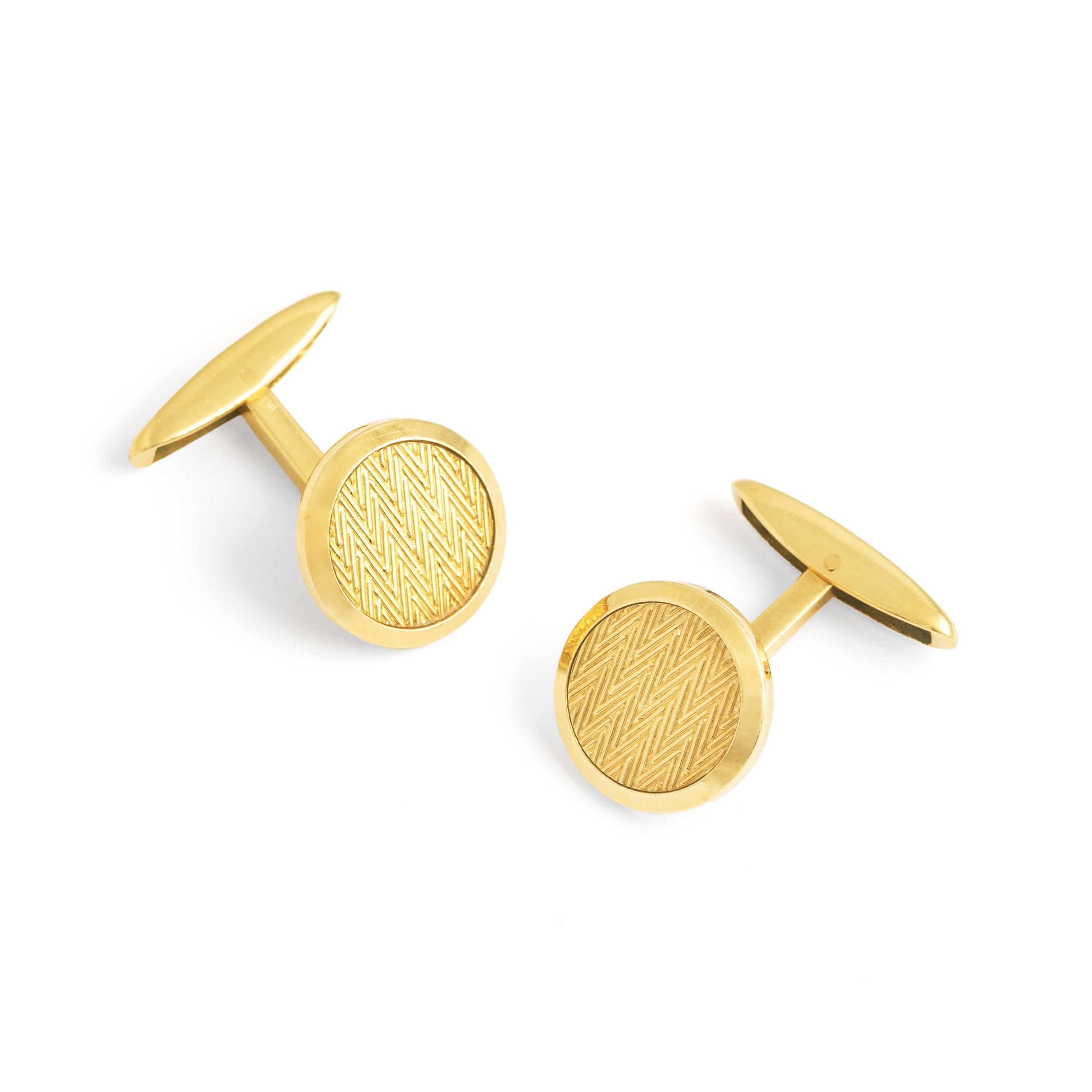 Women's or Men's Vintage Yellow Gold 18K Cufflinks For Sale