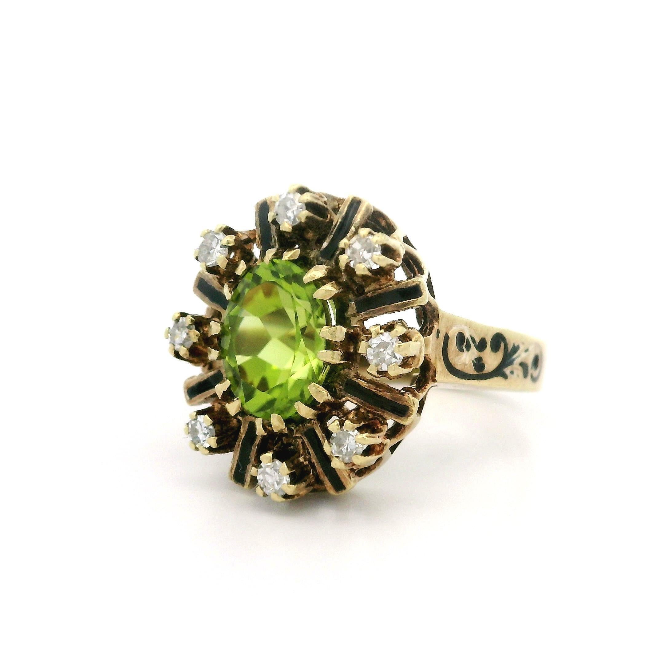 Women's Vintage Yellow Gold 2.28ctw Peridot & Diamond Black Enamel Work Cocktail Ring For Sale