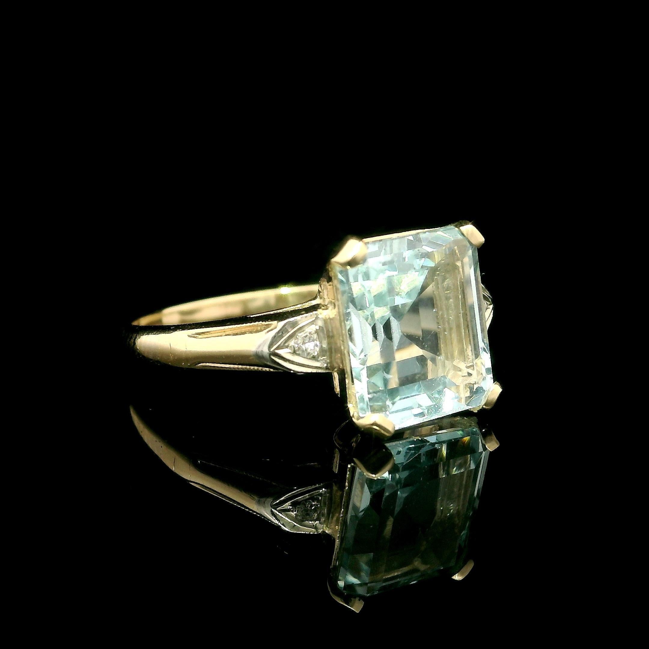 Anello vintage in oro giallo con acquamarina taglio smeraldo e accenti di diamanti antichi da 3,03 carati in vendita 6
