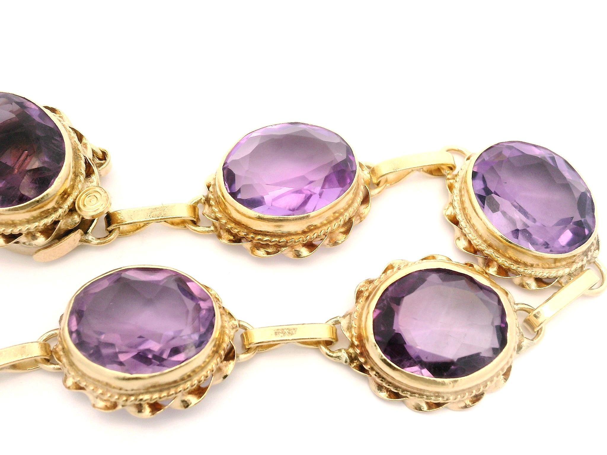 Vintage Yellow Gold 30ctw Large Oval Amethyst Twisted Wire Frame Link Barcelet Bon état - En vente à Montclair, NJ