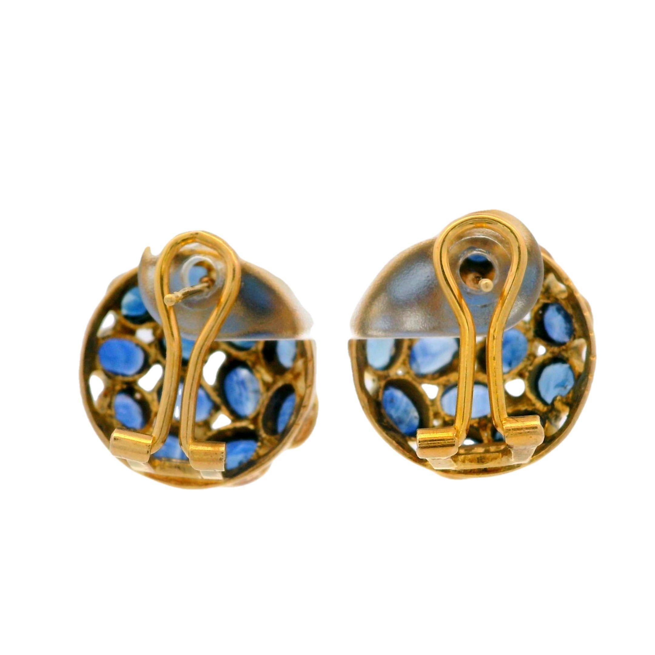 Vintage Gelbgold 6ctw Mosaik Lünette Set Saphir Omega zurück Knopf Ohrring (Ovalschliff) im Angebot