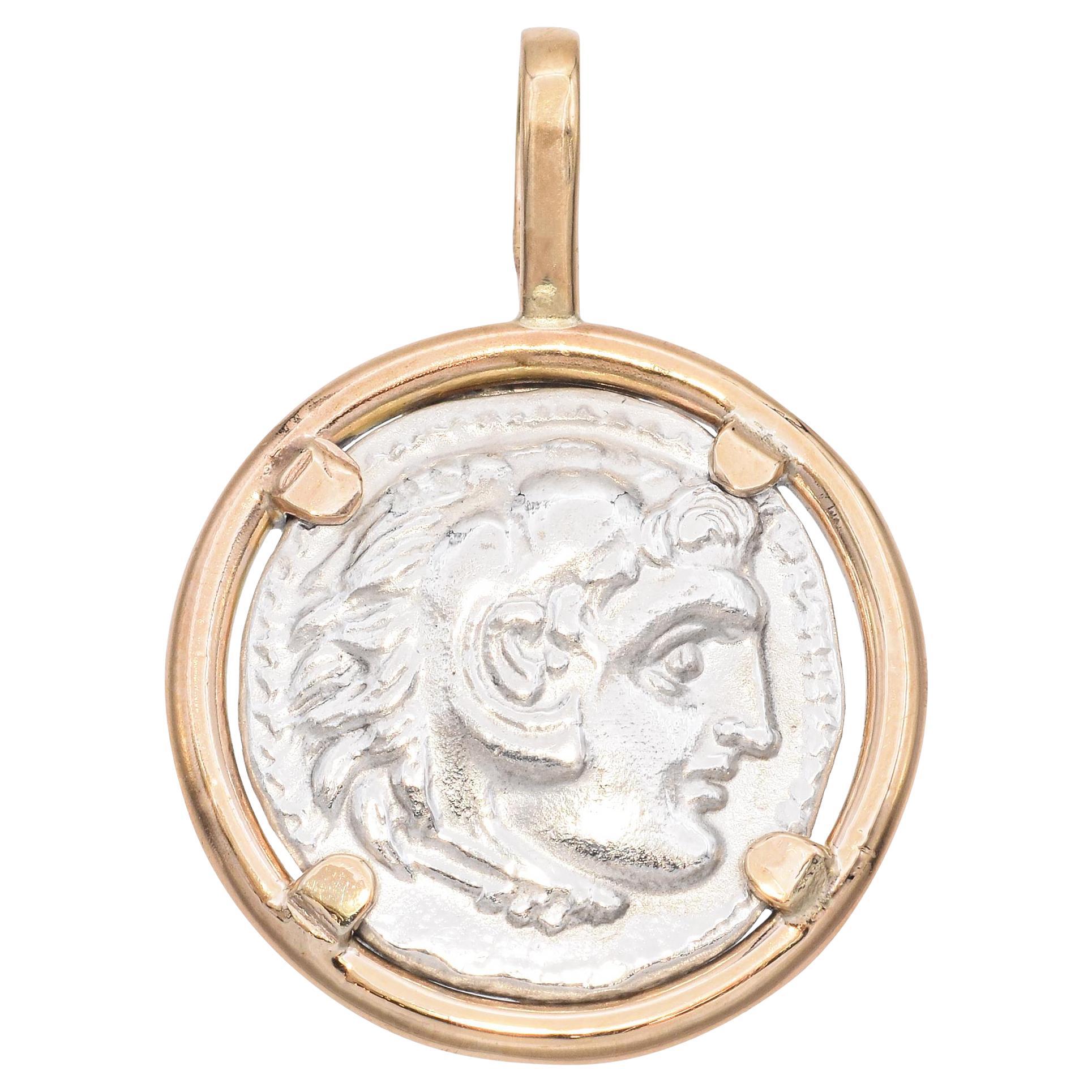 Ciondolo con moneta d'argento d'oro giallo d'epoca di Alexander il Grande