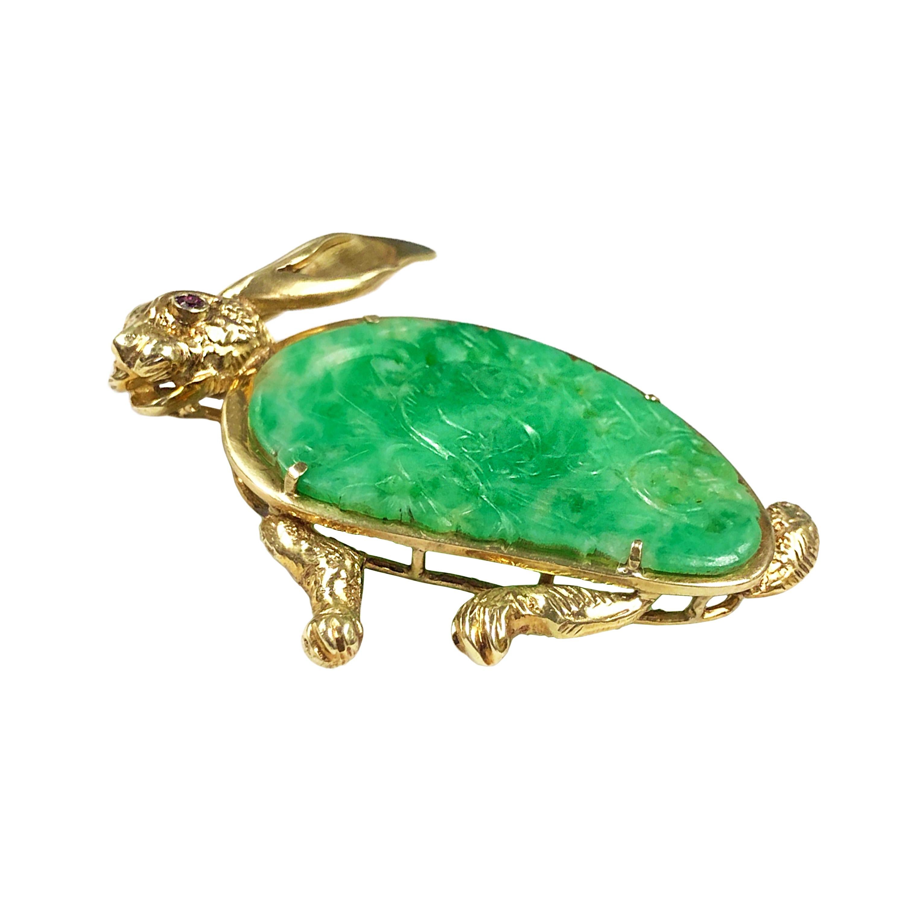 Vintage Bunny-Brosche aus Gelbgold und geschnitzter Jade, Kaninchen im Zustand „Hervorragend“ im Angebot in Chicago, IL