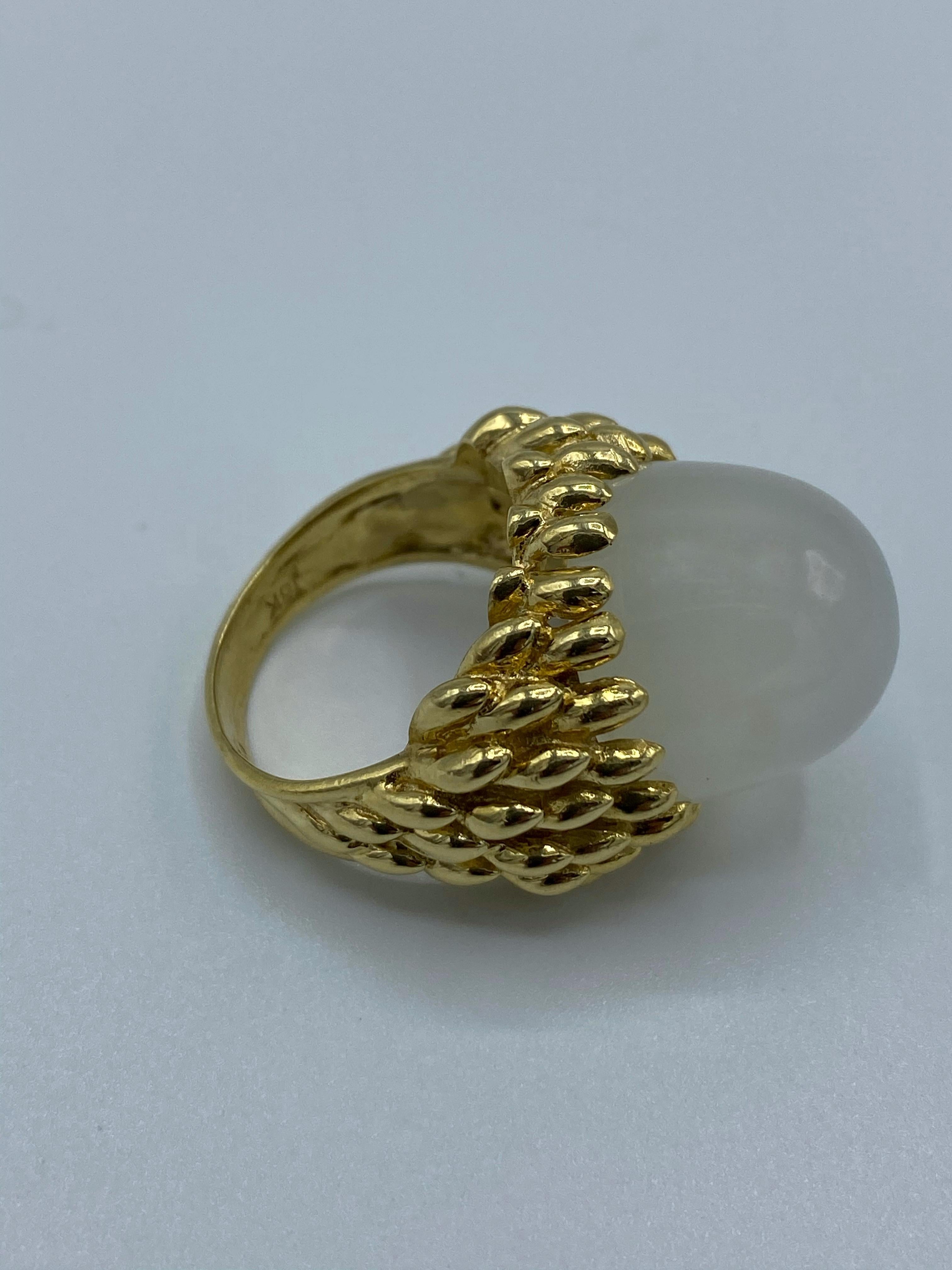 Round Cut Vintage Yellow Gold and Moonstone Coctail Dome Ring  For Sale