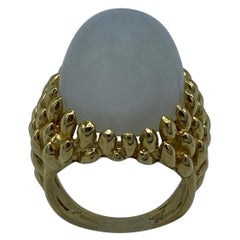 Vintage Yellow Gold and Moonstone Coctail Dome Ring