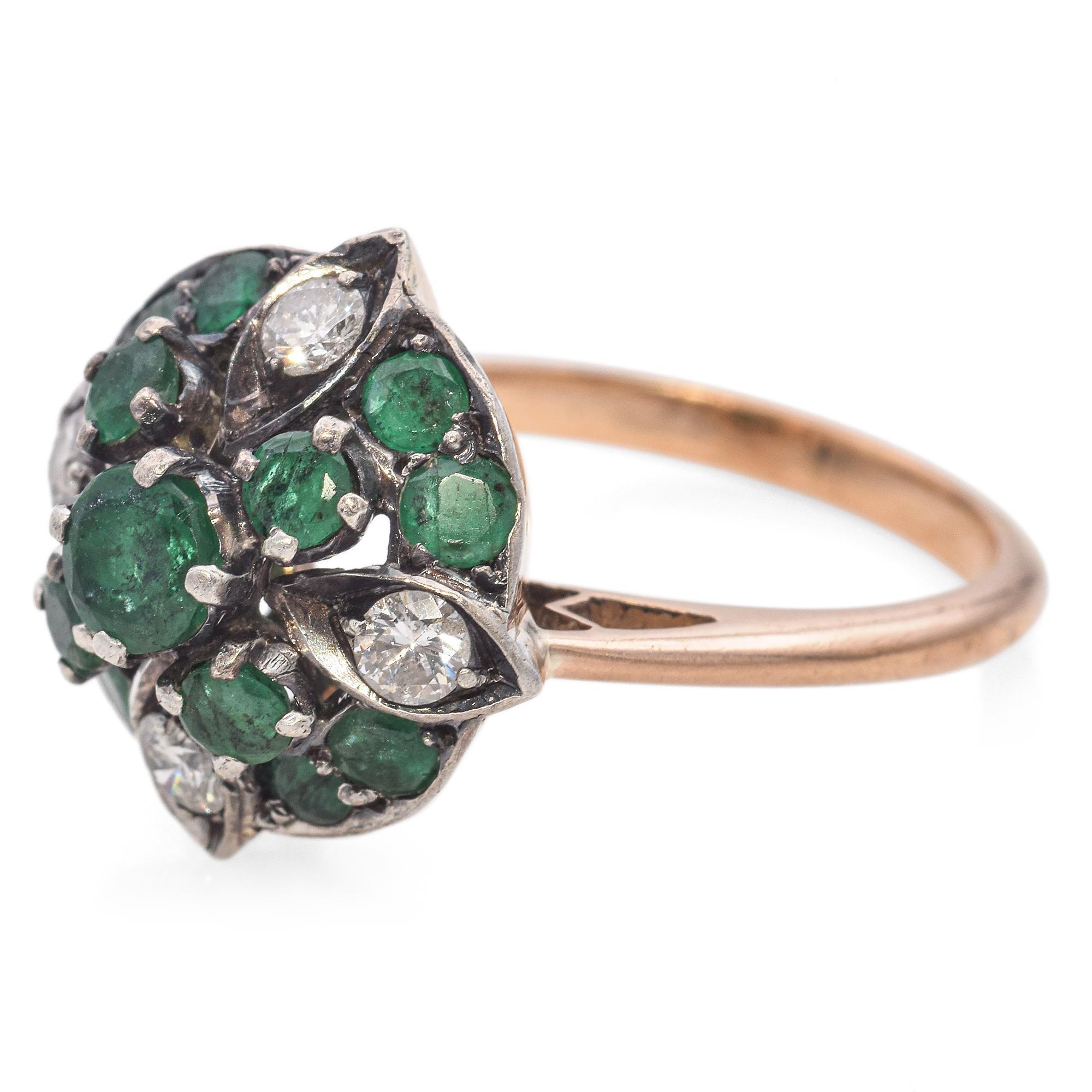 Round Cut Vintage Yellow Gold and Silver Emerald Diamond Cluster Ring For Sale