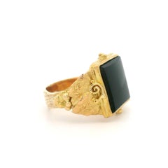 Vintage Yellow Gold Black Onyx Grape Vine Shoulders Heavy Textured Ring