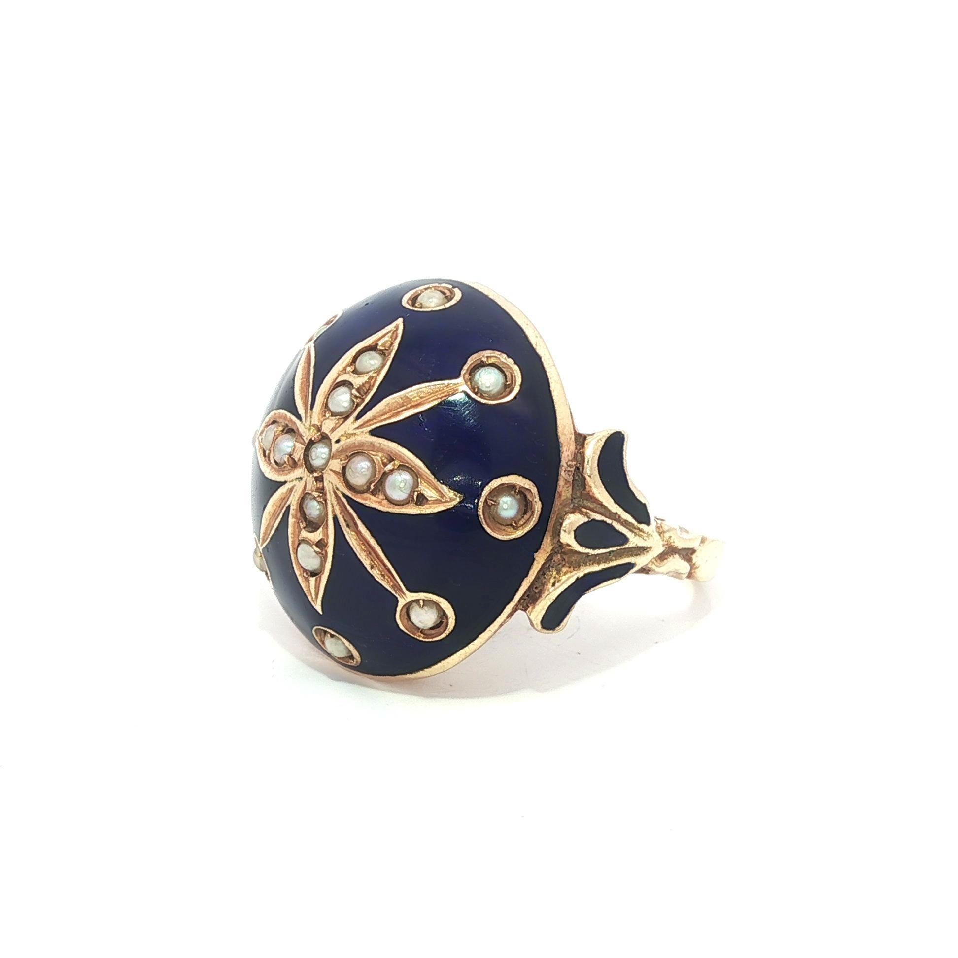 Vintage Yellow Gold Blue Enamel & Seed Pearl Floral Round Domed Platter Ring In Good Condition For Sale In Montclair, NJ