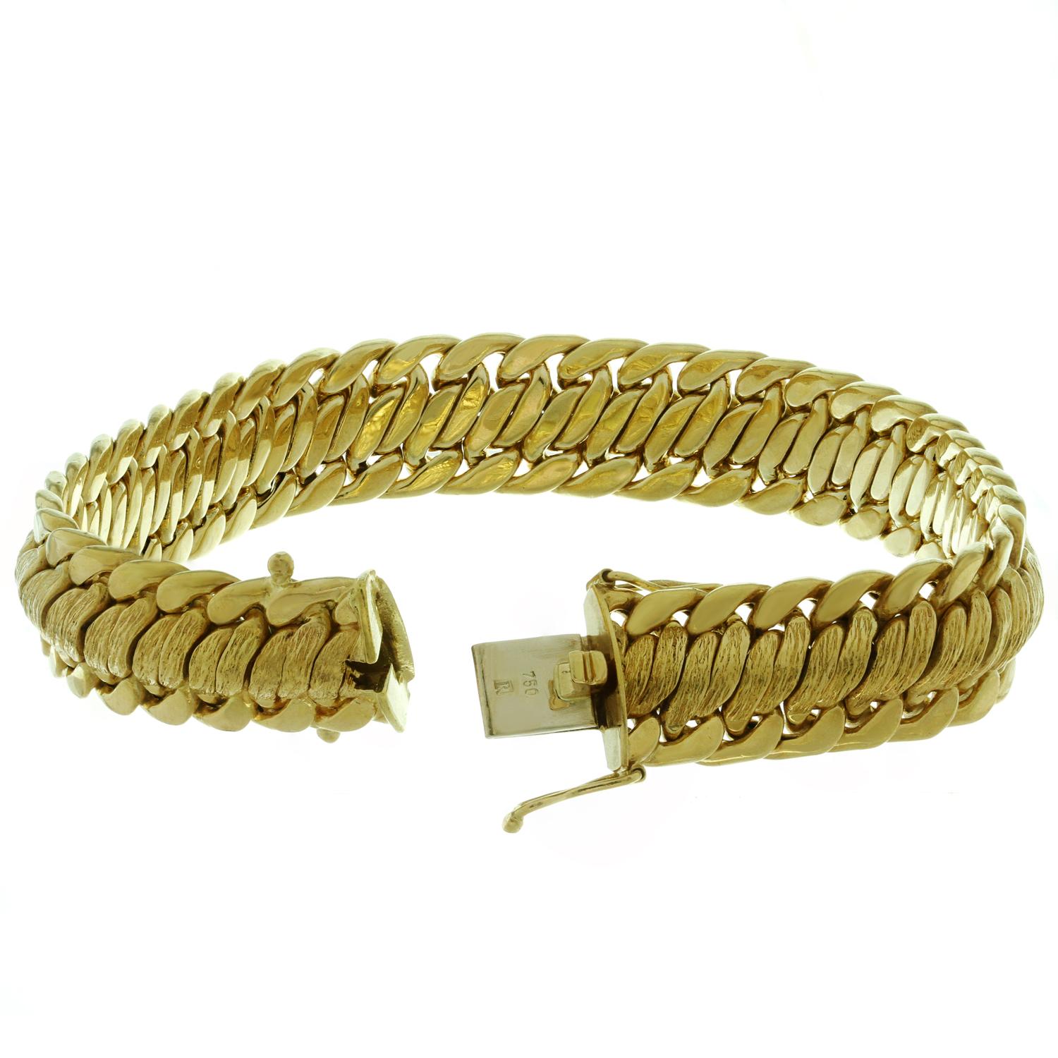 Vintage 18k Solid Yellow Gold Bracelet.  im Zustand „Hervorragend“ im Angebot in New York, NY