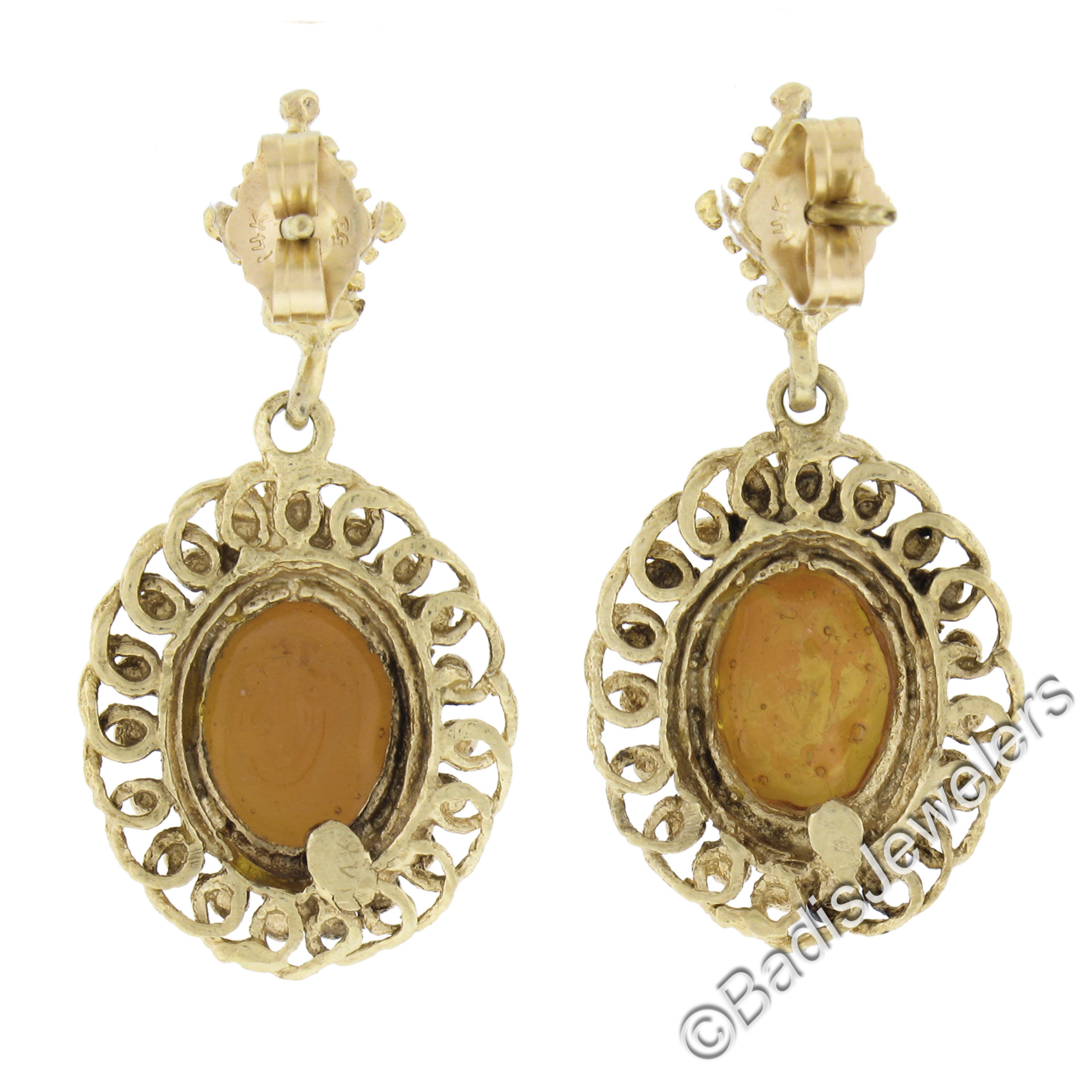 Vintage Gelbgold geschnitzt Shell Cameo W / Twisted Wire Frame Dangle Ohrringe im Angebot 2