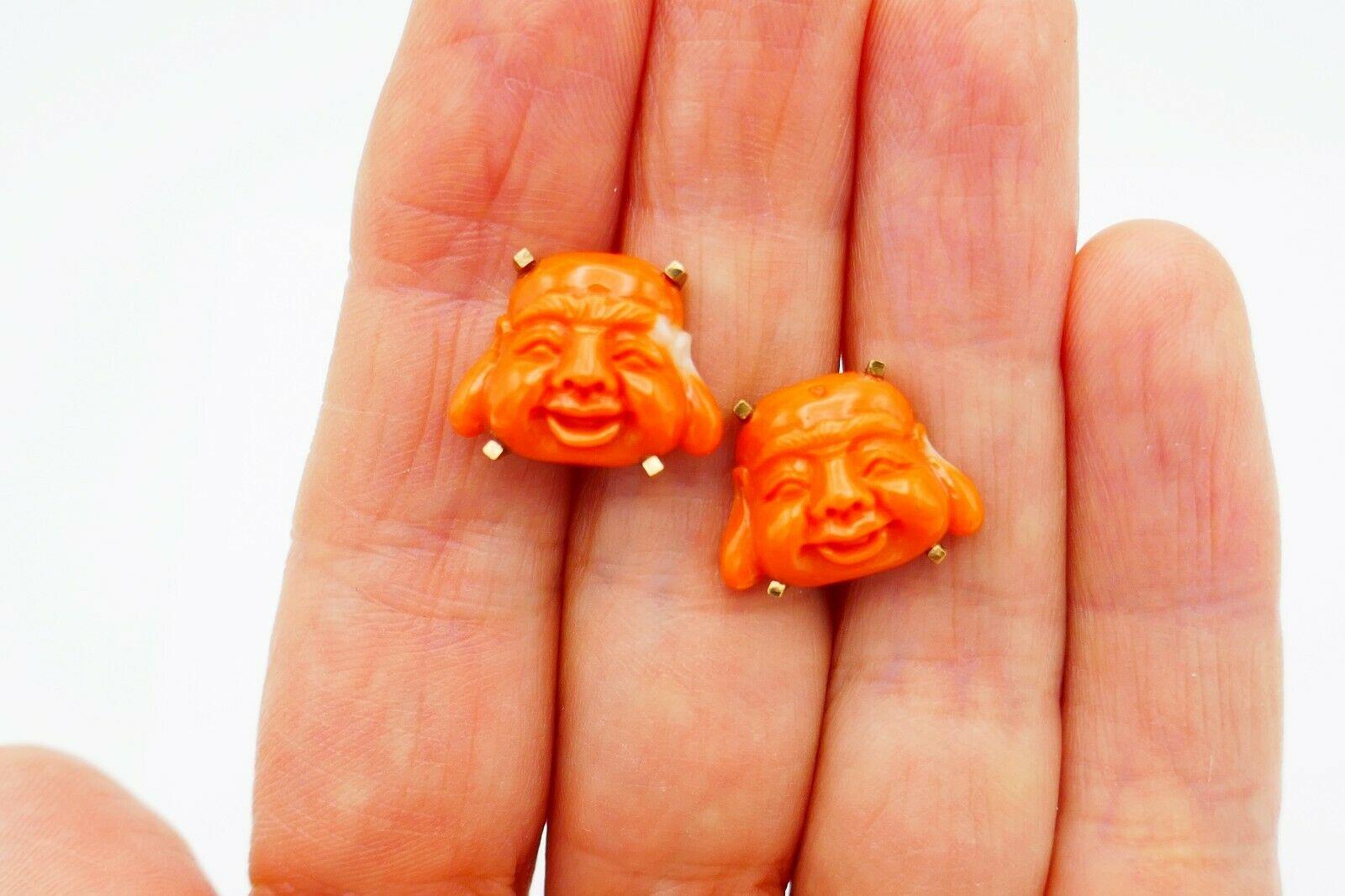 Mixed Cut Vintage Yellow Gold Coral Laughing Buddha Cufflinks For Sale
