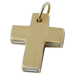 Vintage Yellow Gold Cross Pendant with Baguette Diamonds - '90s