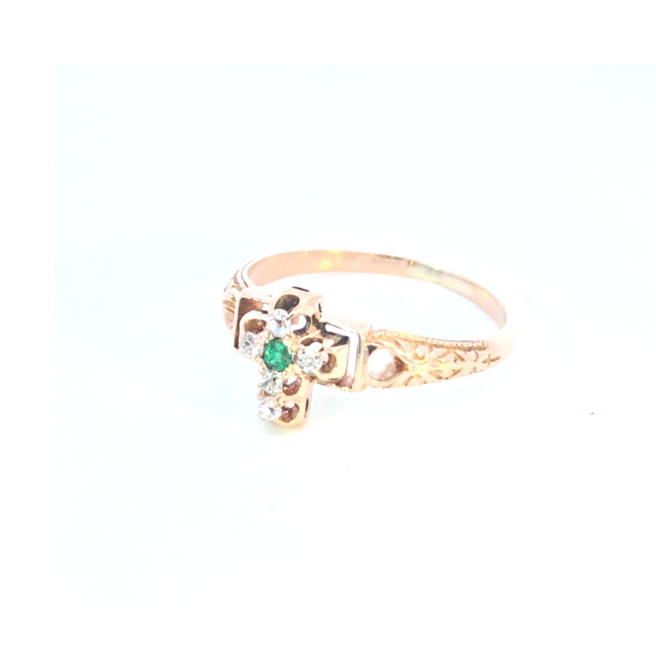 Round Cut Vintage Yellow Gold Emerald Diamond Cross Ring For Sale
