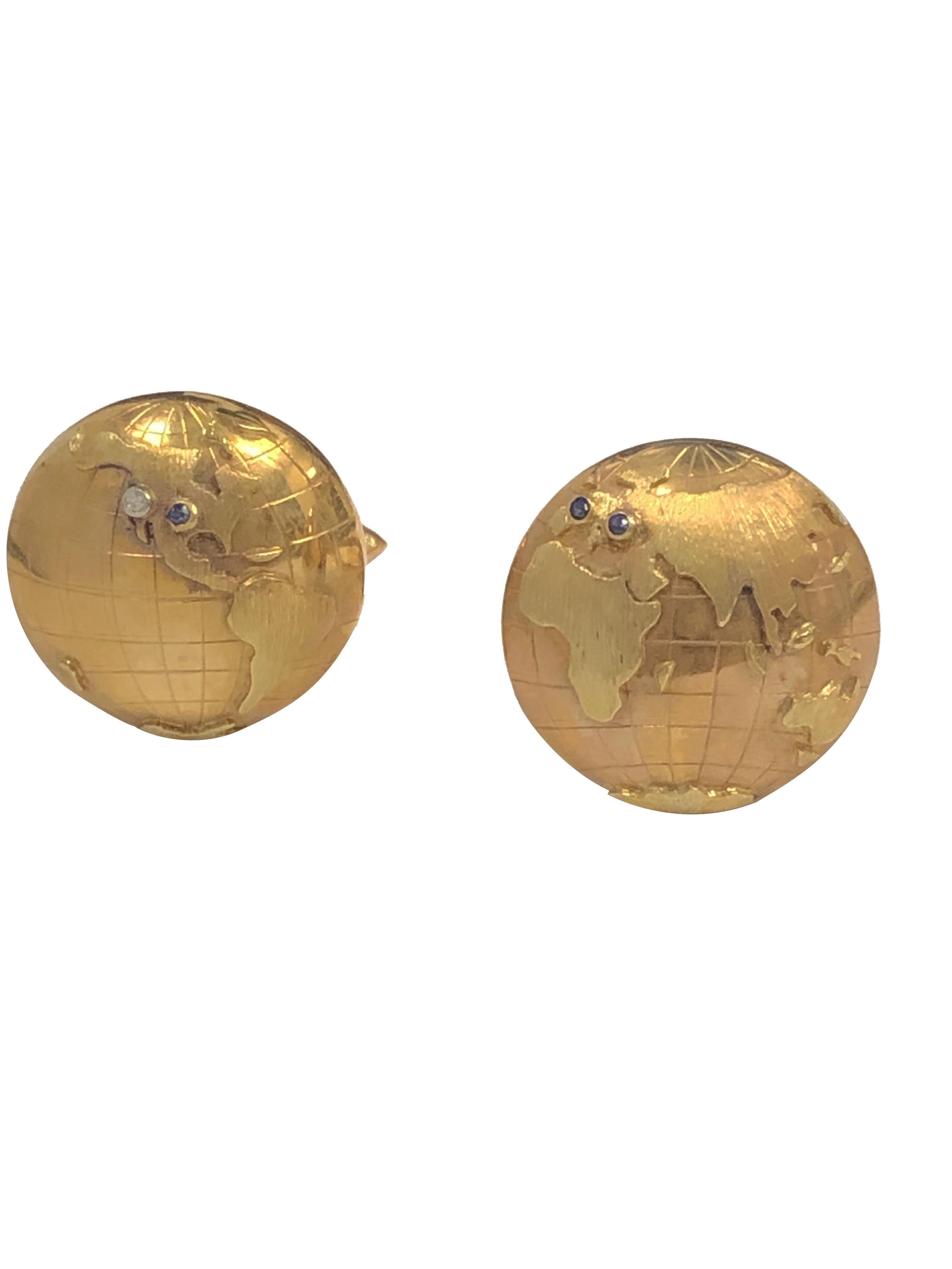 Vintage Yellow Gold Figural Whimsical Globe Cufflinks In Excellent Condition For Sale In Chicago, IL