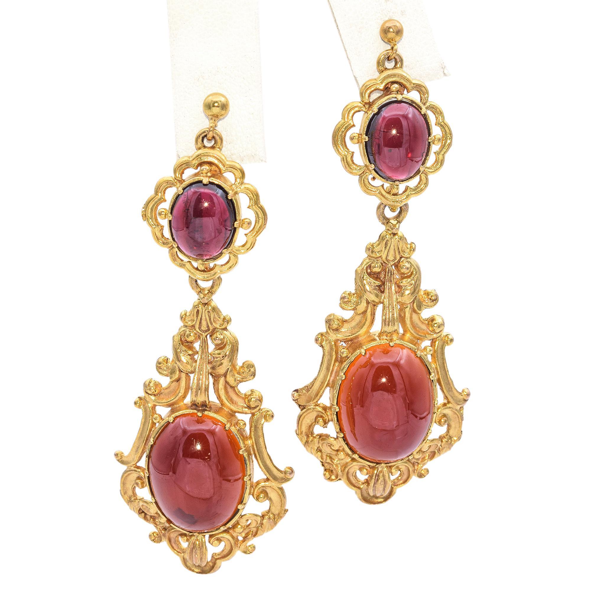 Boucles d'oreilles pendantes en or jaune grenat cabochon Pour femmes en vente