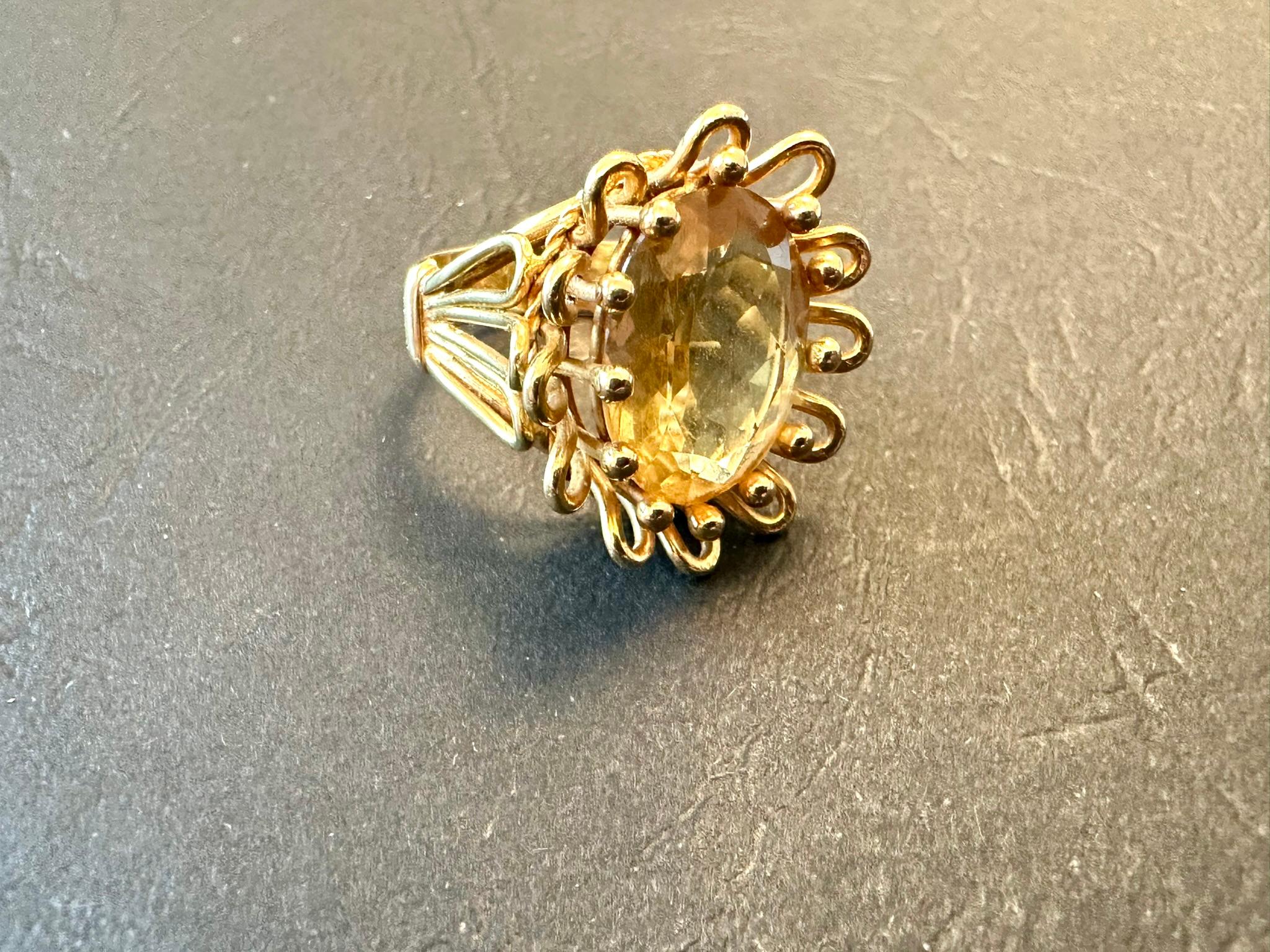 Vintage Yellow Gold Hand-Made French Ring with 11.00ct Citrine For Sale 3