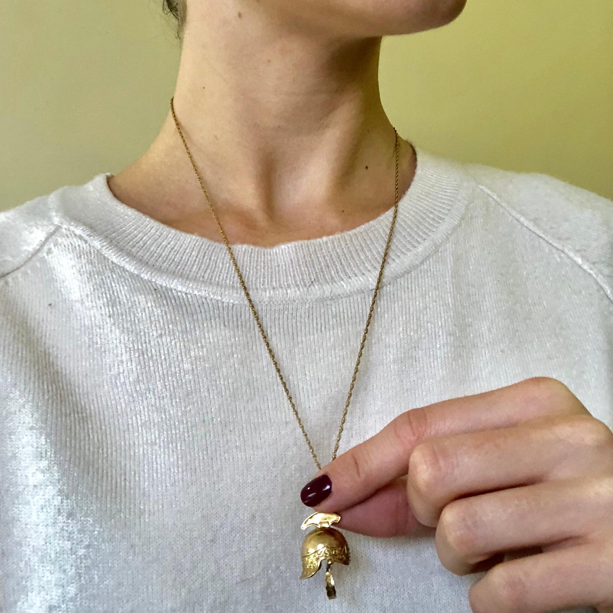 Vintage Yellow Gold Helmet Pendant and Chain In Good Condition In Chipping Campden, GB