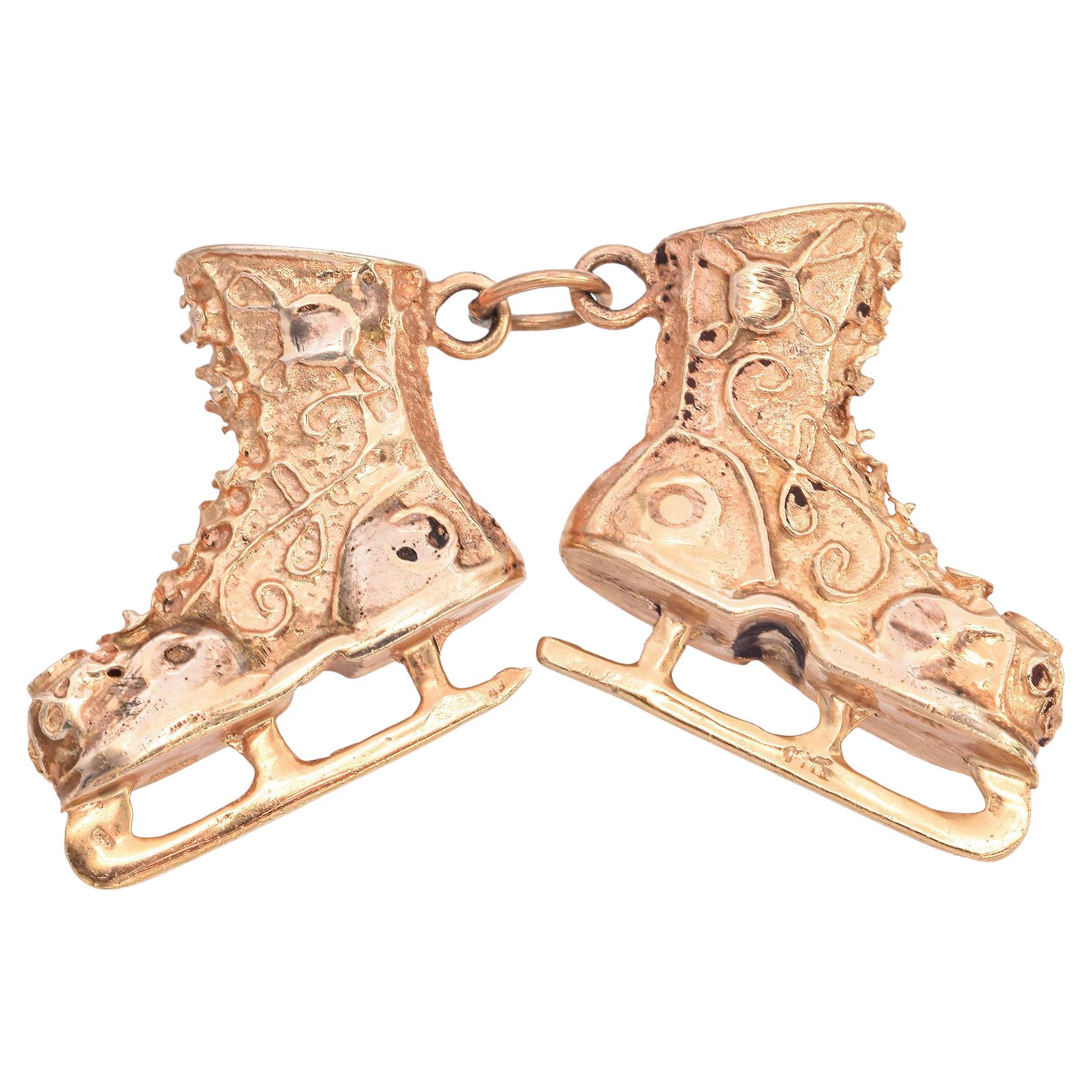Breloque vintage en or jaune pour patin à glace en vente