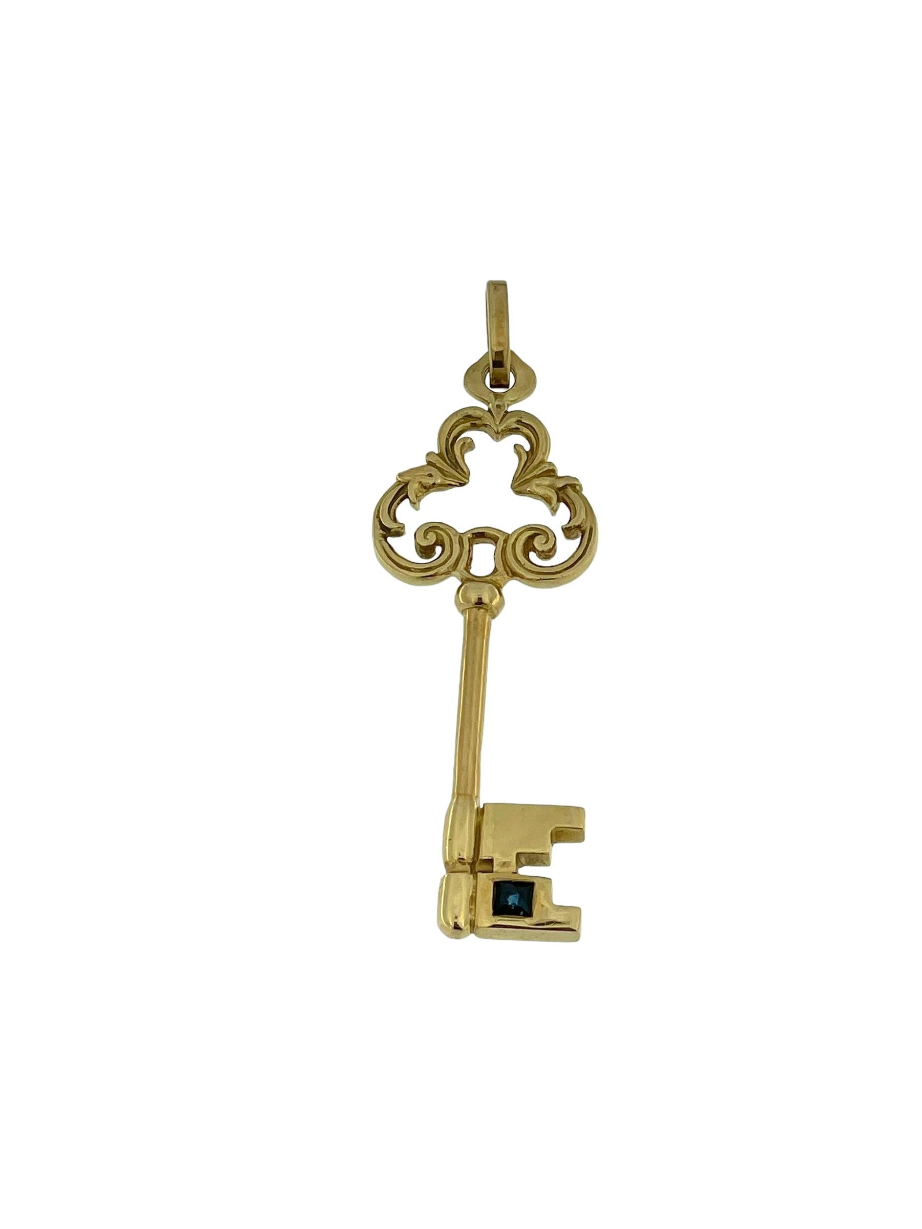 The Vintage Yellow Gold Key Pendant is a charming and symbolic piece, crafted in 18kt yellow gold with intricate flower and leaves decorations carved into the design. This pendant is a beautiful representation of Italian craftsmanship, blending