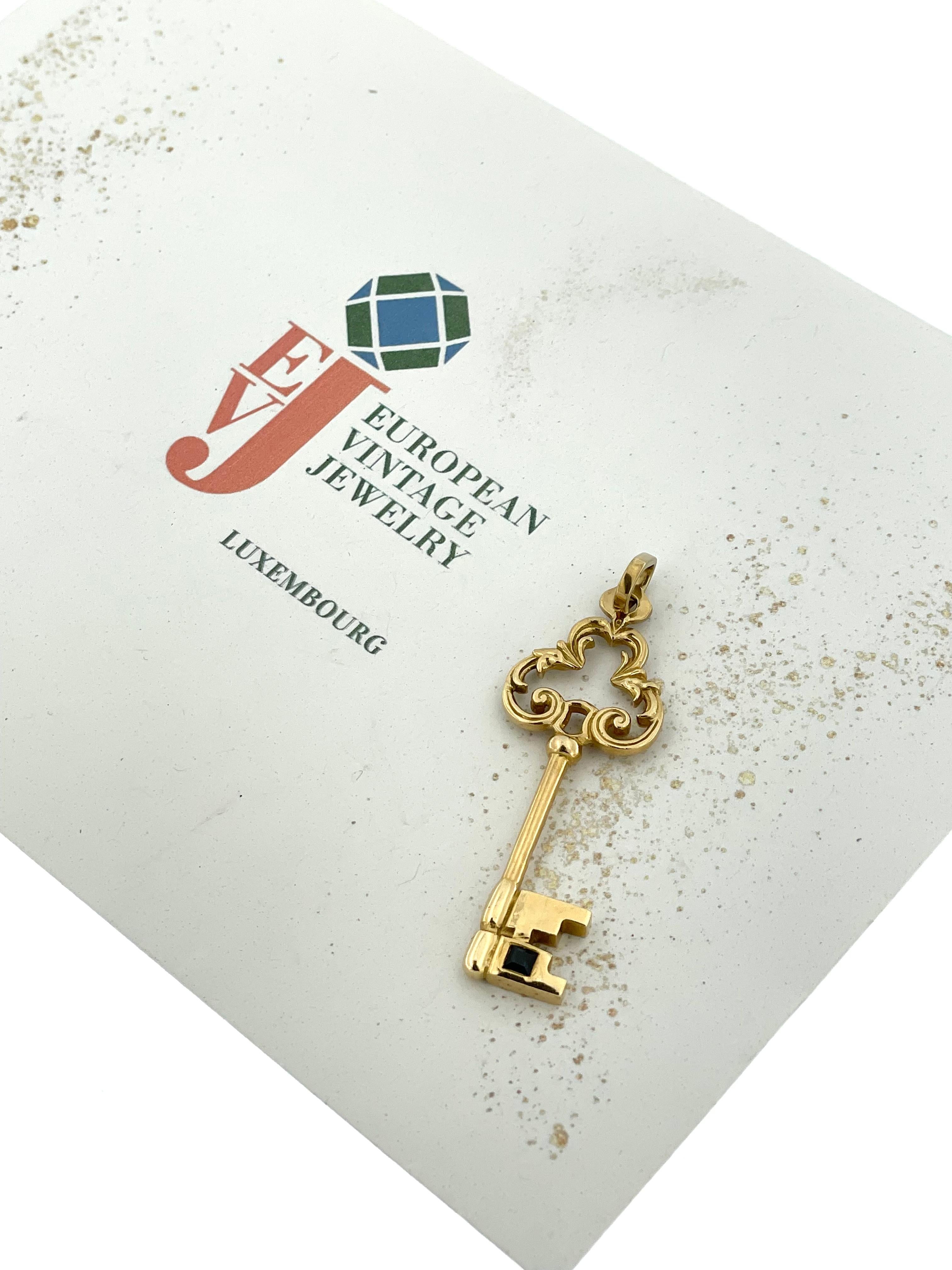 Vintage Yellow Gold Key Pendant with Sapphire For Sale 2