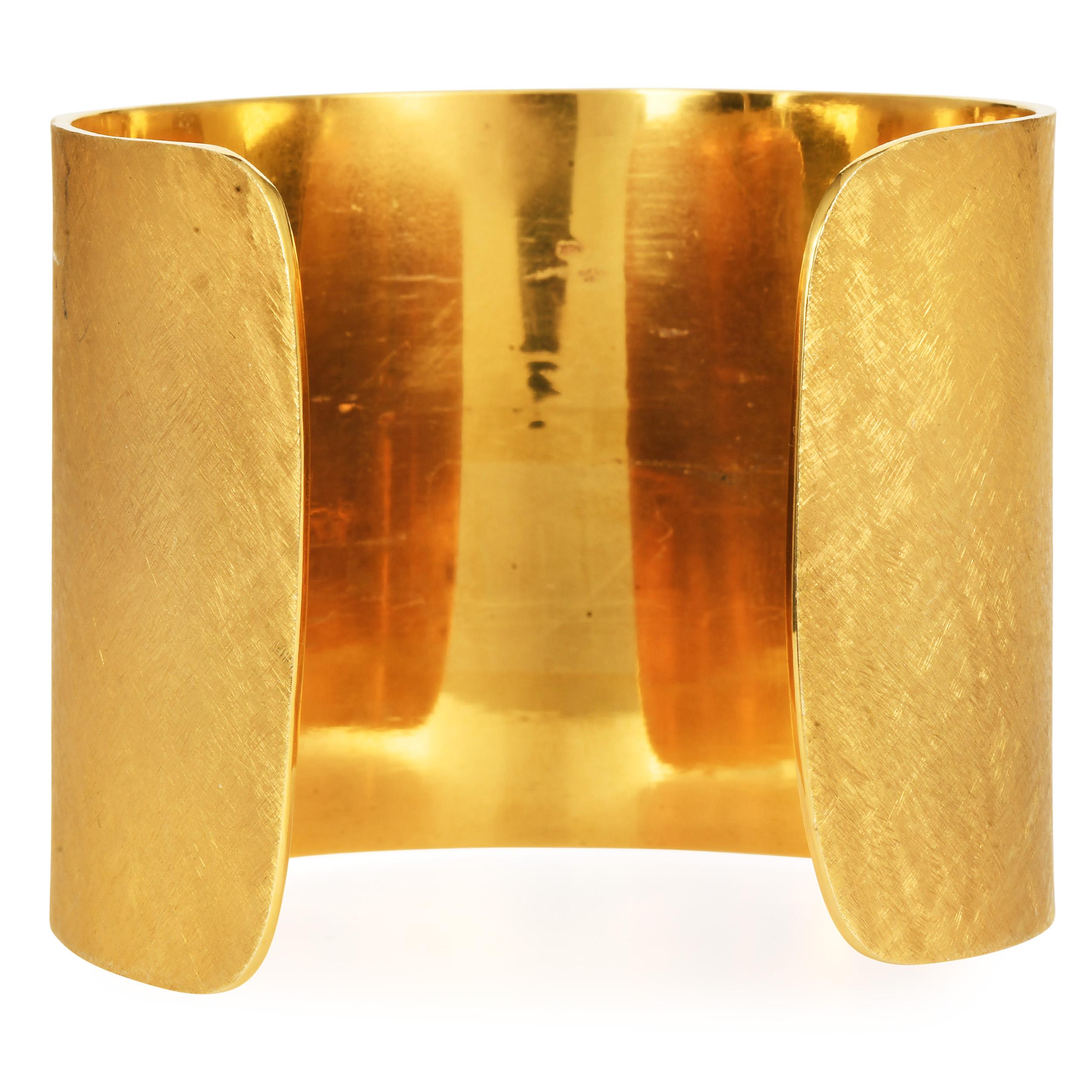 Vintage Gelbgold große breite texturierte Goldmanschette Armband Damen im Angebot