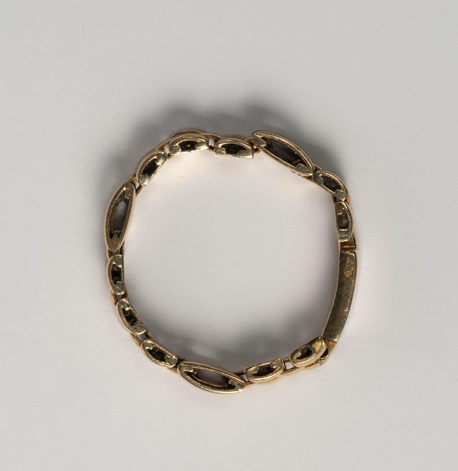Vintage Yellow Gold Link Chain Style Buckle Ring In Excellent Condition For Sale In Rottedam, NL