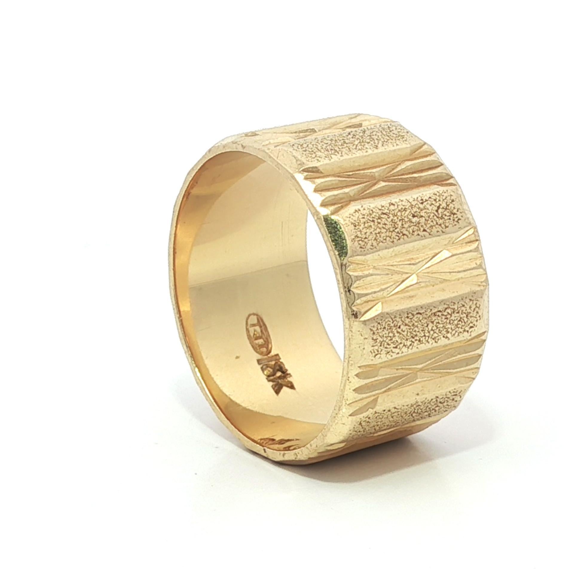 Vintage Gelbgold matt & Diamantschliff Finish 9,8mm breit Zigarre Band Ring sz 5,5 Damen im Angebot