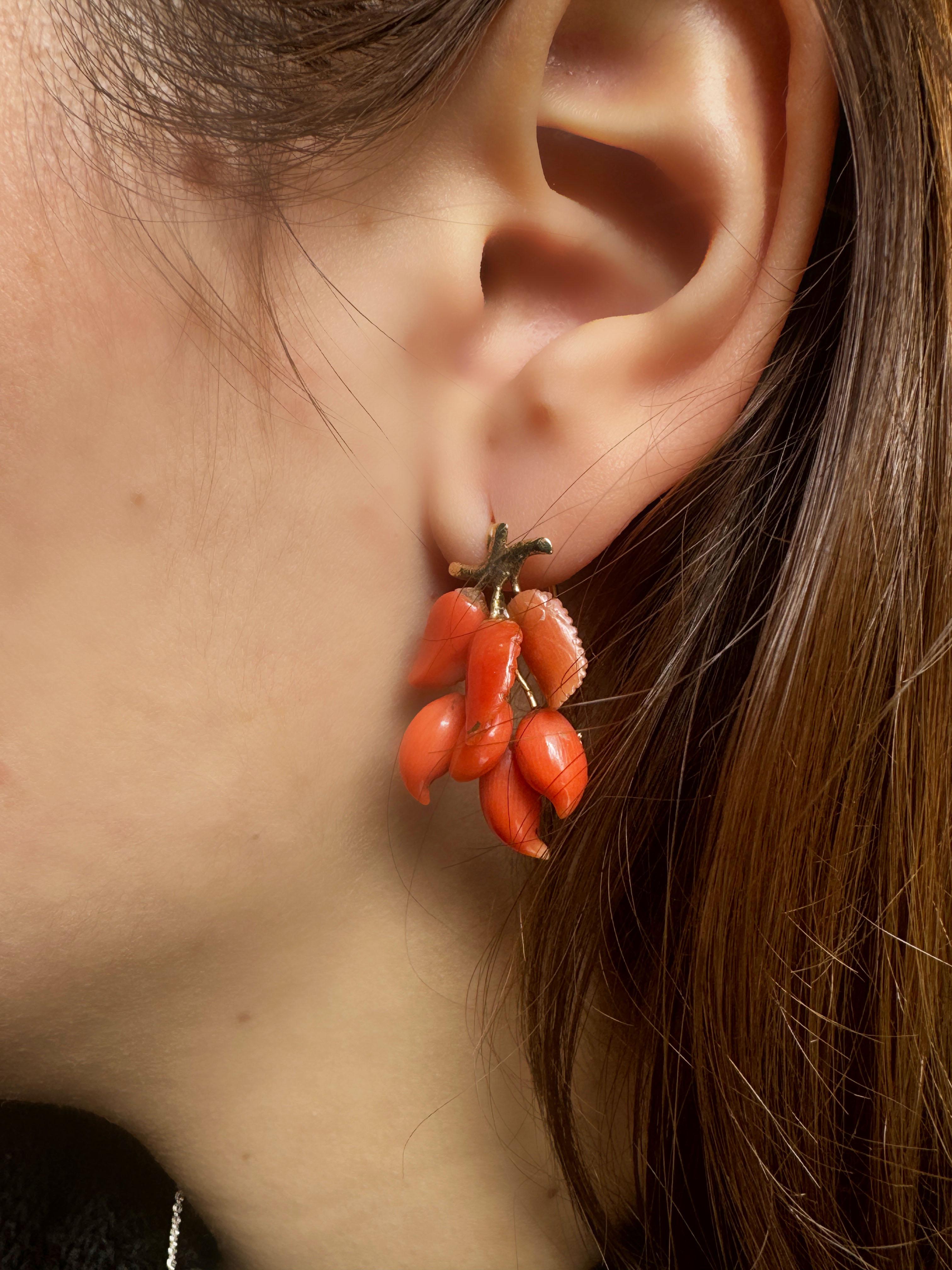 Vintage Yellow Gold mid 1800s South Italy Coral Drop Earrings For Sale 5