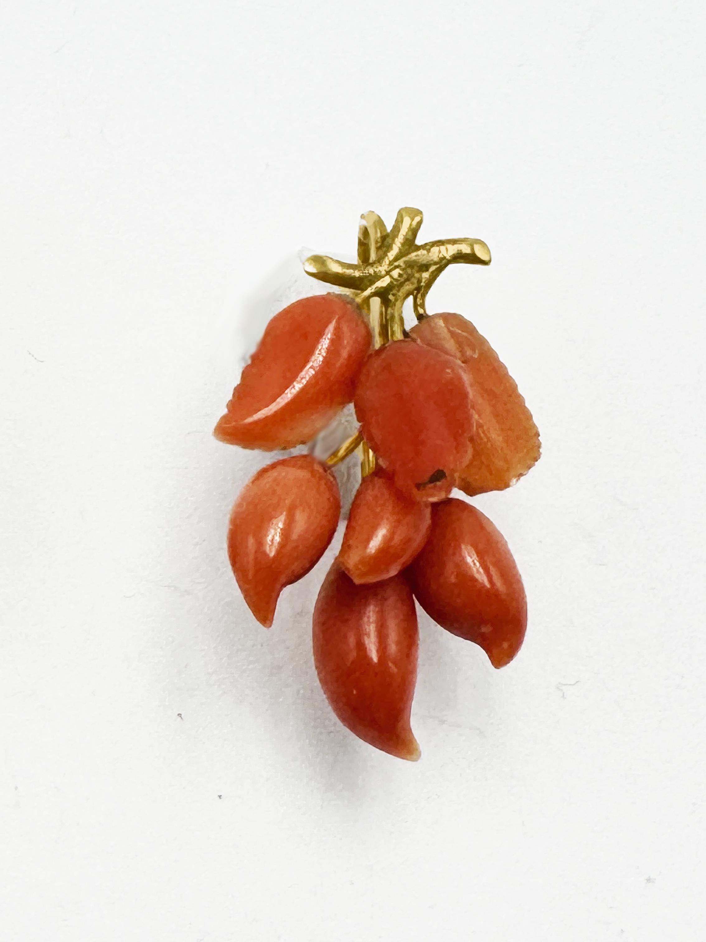 Vintage Yellow Gold mid 1800s South Italy Coral Drop Earrings For Sale 6