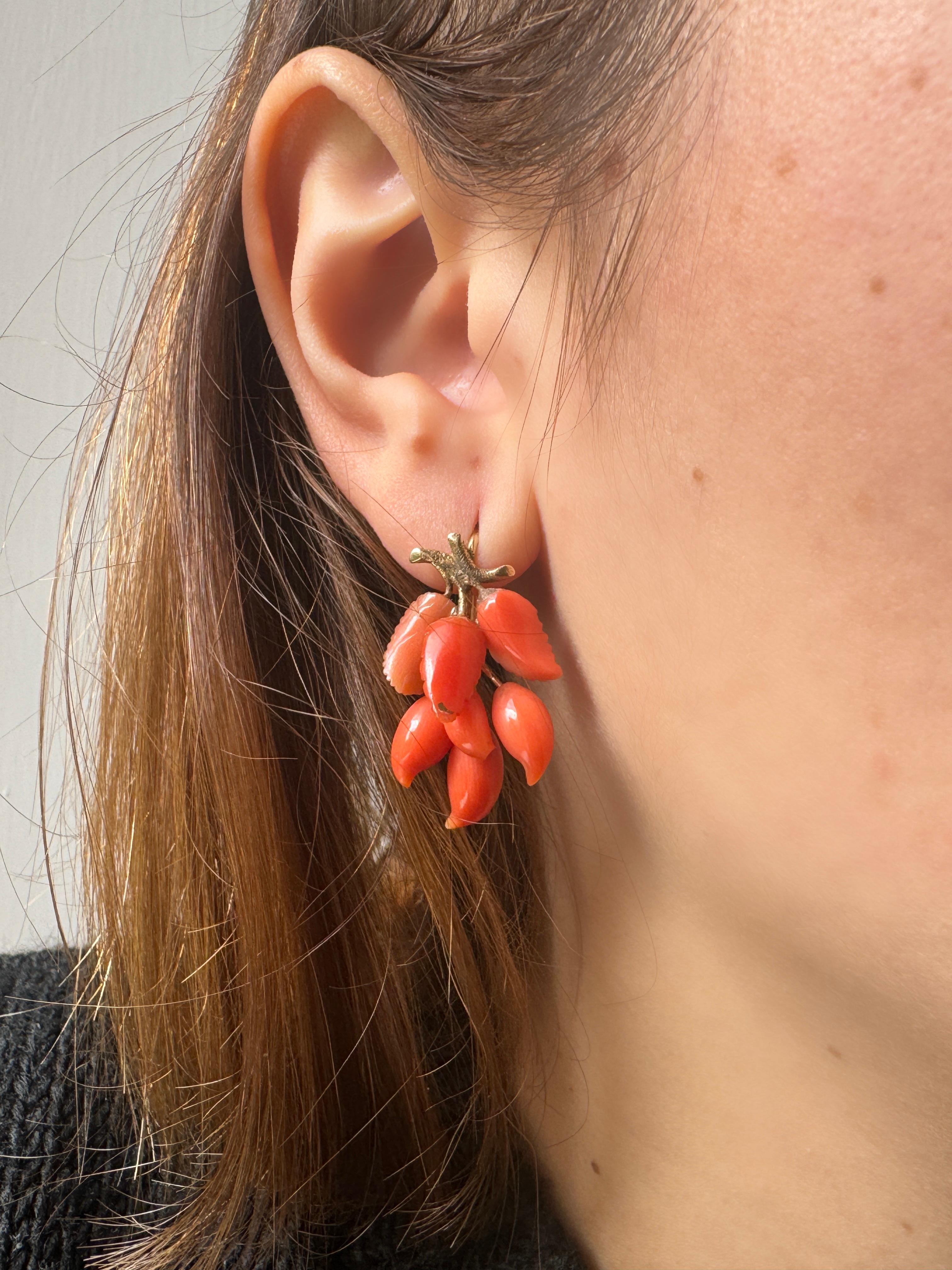 Romantic Vintage Yellow Gold mid 1800s South Italy Coral Drop Earrings For Sale