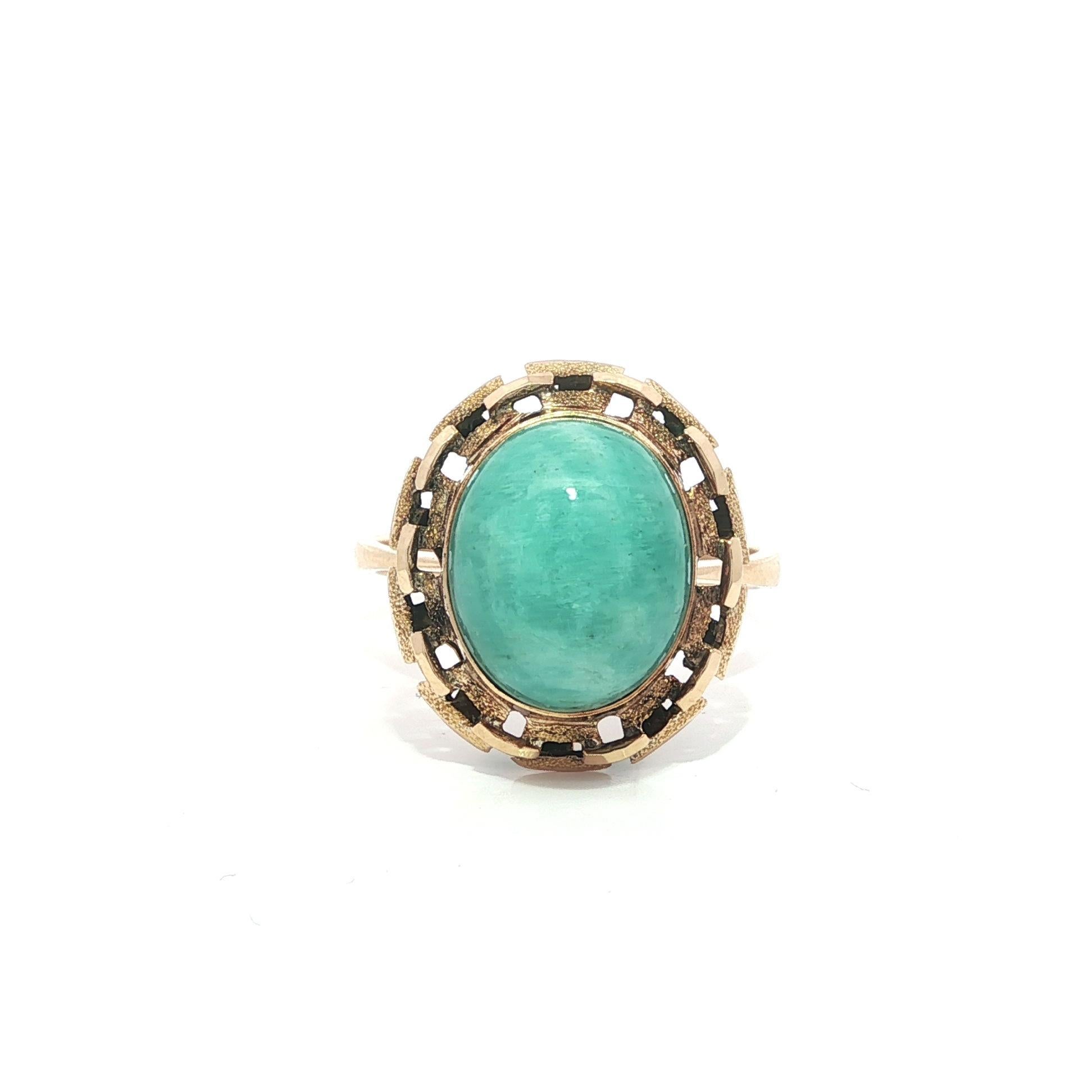 Vintage Gelbgold Oval Cabochon Lünette blauen Stein detaillierte Arbeit Frame Ring im Angebot