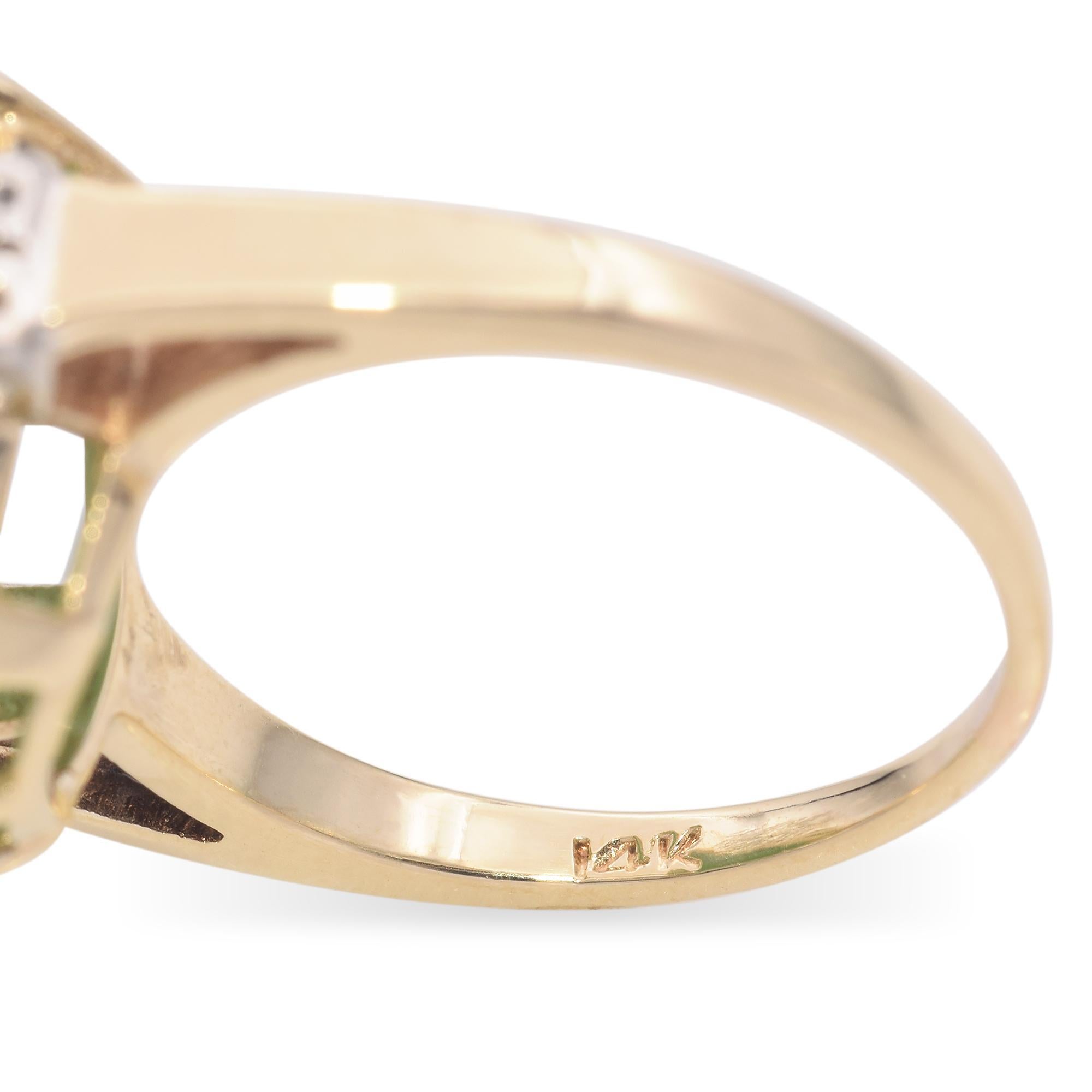 Ovaler Jade-Cabochon-Cocktailring aus Gelbgold 2
