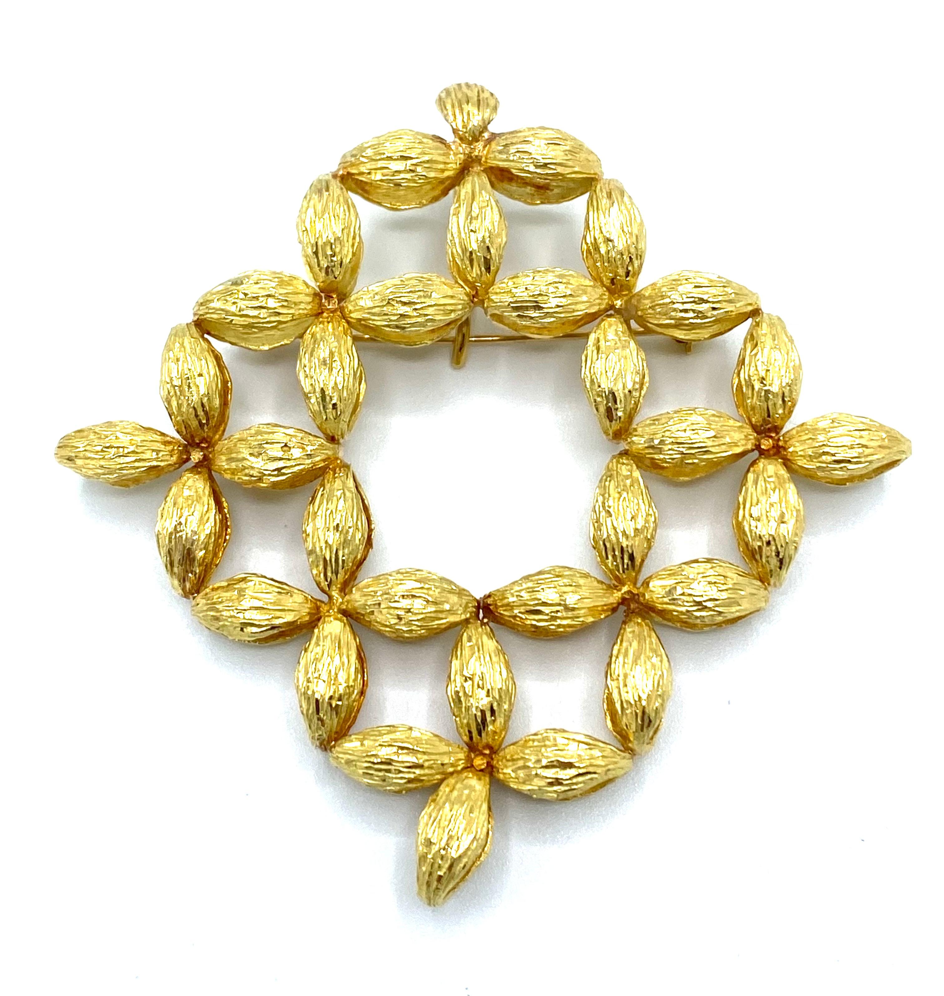 Chaîne collier à maillons ovales vintage en or jaune avec pendentif et broche  en vente 2