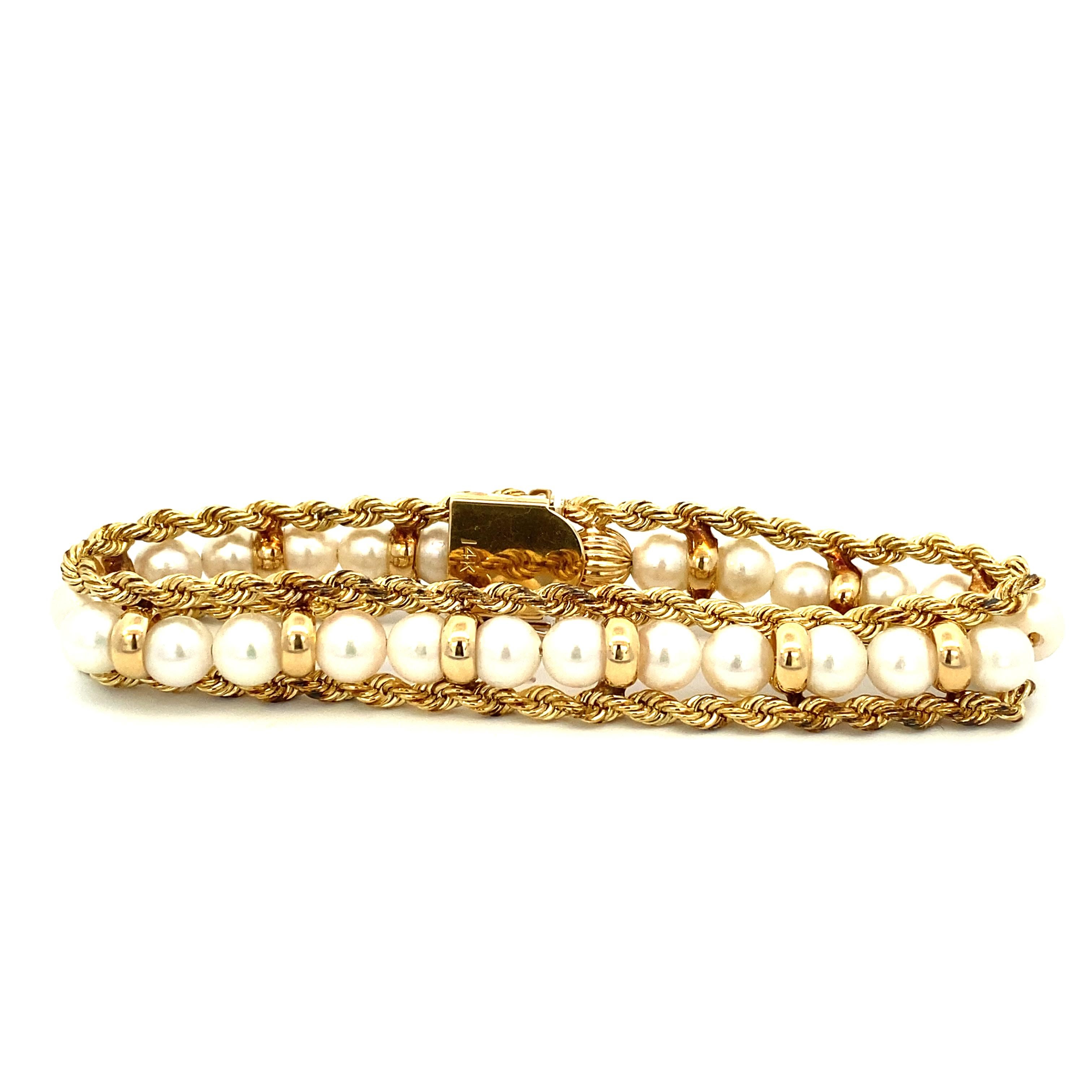 Round Cut Vintage Yellow Gold Pearl Bracelet For Sale
