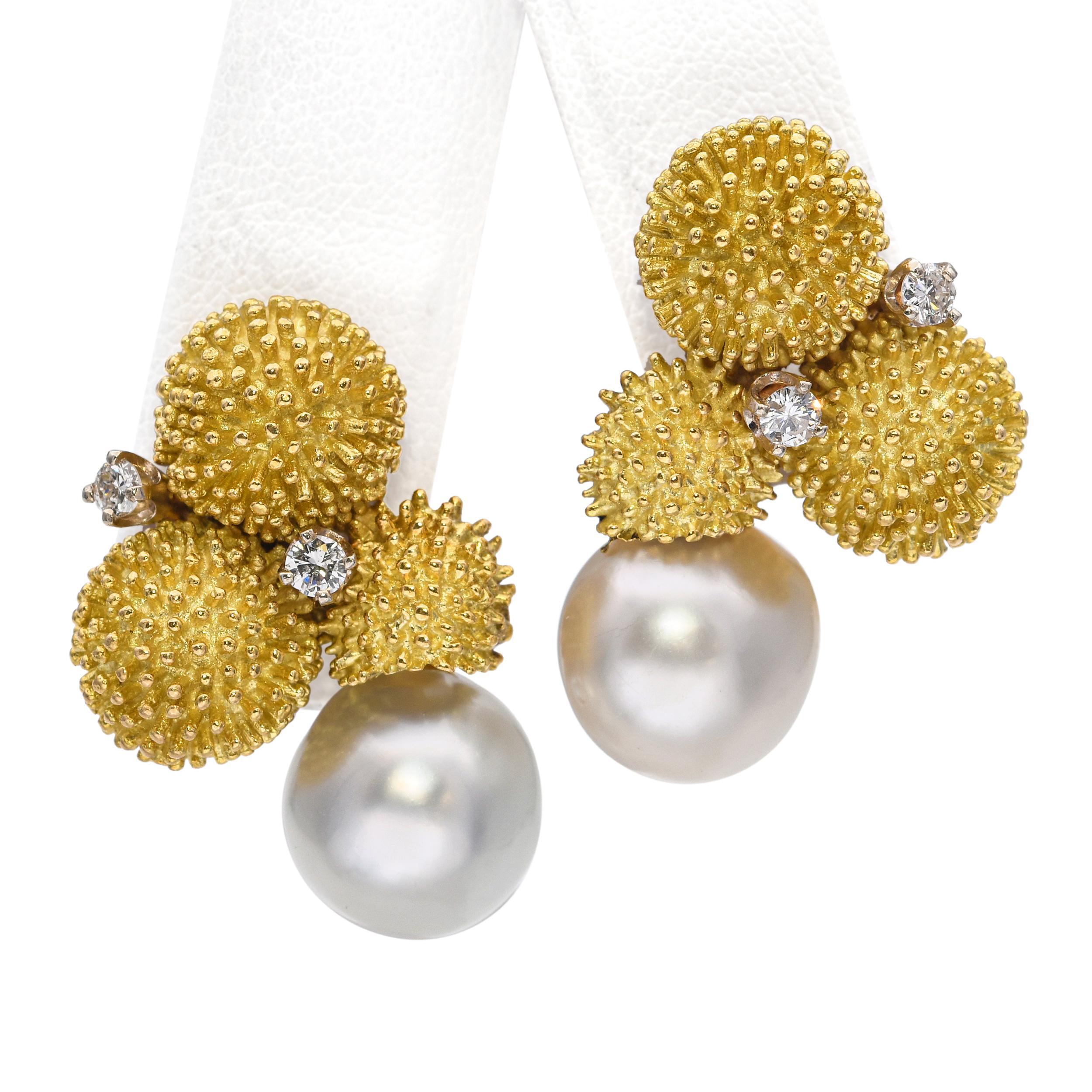 Donna Orecchini Marin d'epoca in oro giallo con perle, diamanti e oro strutturato in vendita