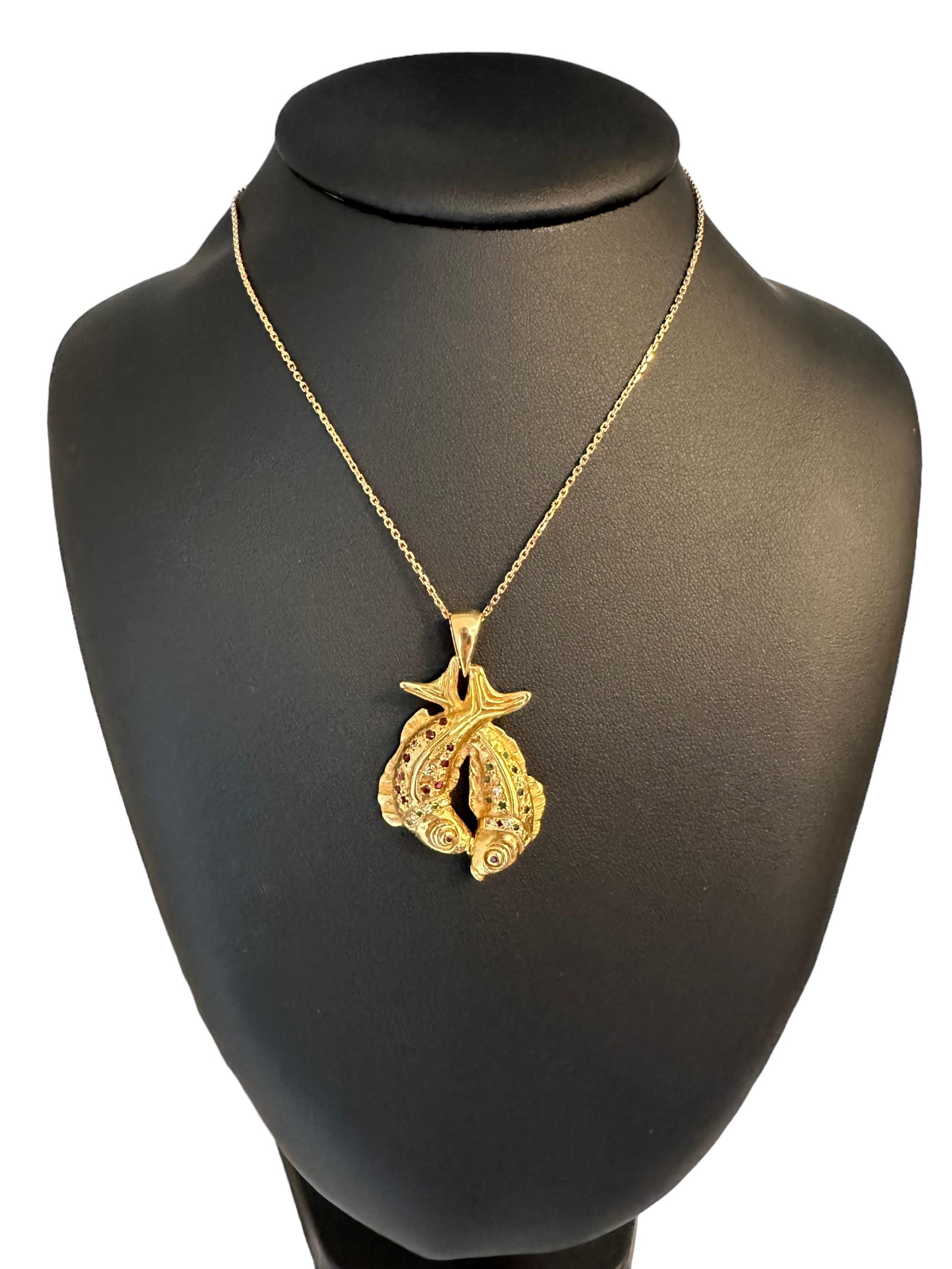 Vintage Yellow Gold Pisces Zodiac Sign Pendant with Gemstones For Sale 4