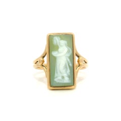 Oro giallo Vintage By  Anello da cocktail rettangolare con Petite Cameo verde intagliato