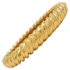 Vintage Yellow Gold Ribbed Bangle Bracelet