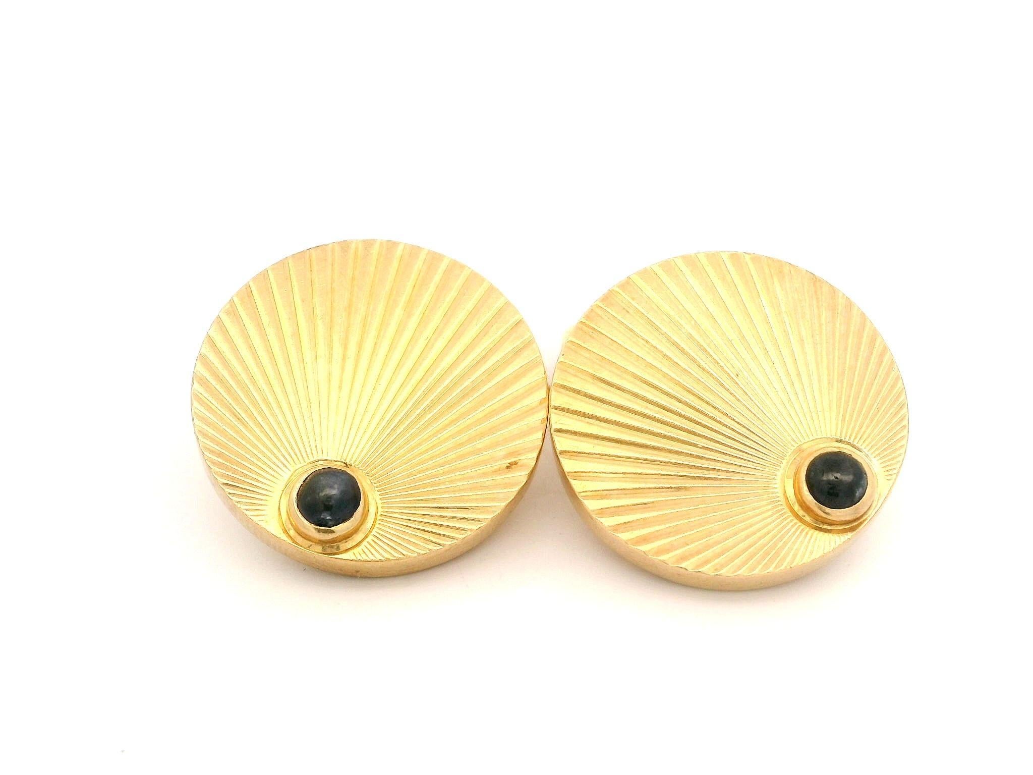 Gemelli d'epoca in oro giallo con zaffiro cabochon rotondo, scanalati e allungati in vendita 2