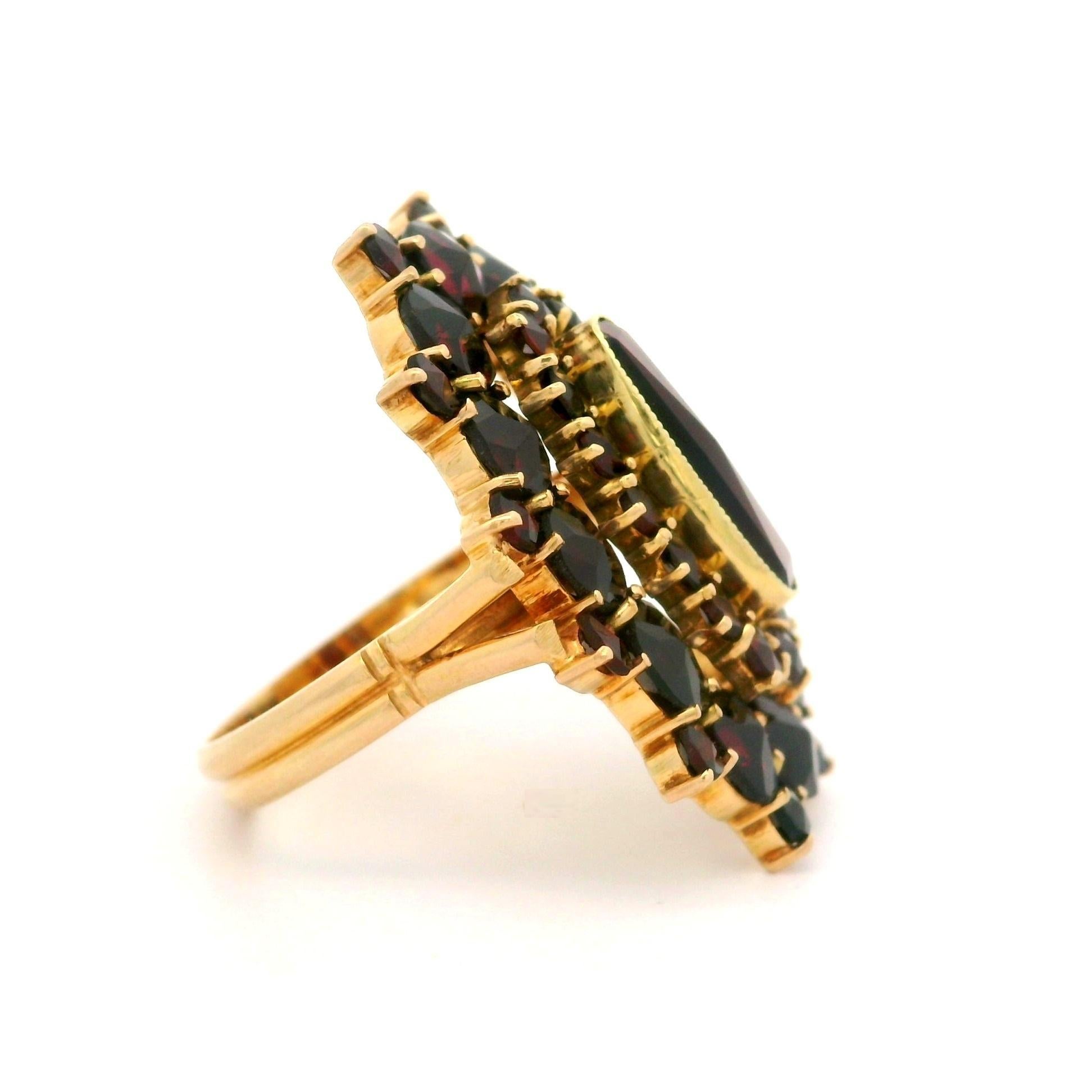 Women's Vintage Yellow Gold Round & Elongated Cushion Cut Garnet Long Large Platter Ring For Sale