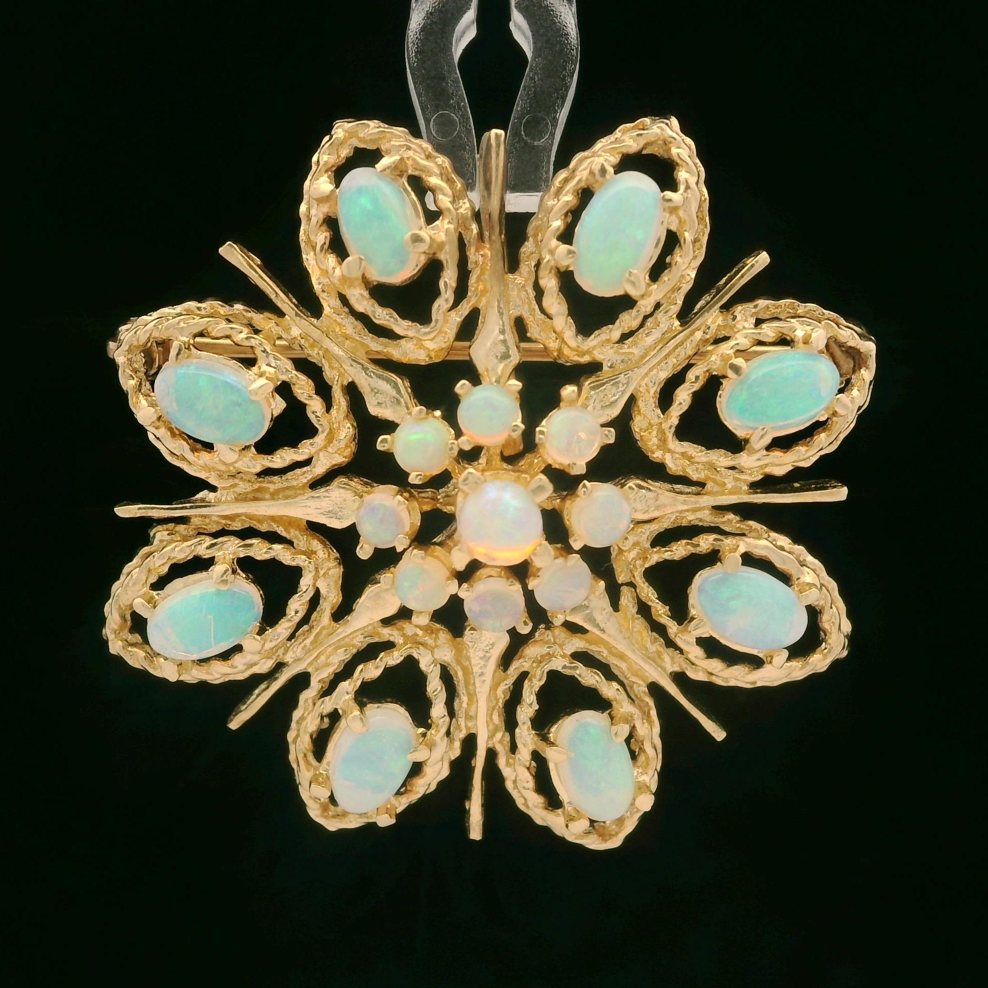 Vintage Yellow Gold Round & Oval Cabochon Opal Floral Pin Brooch Pendant For Sale 4