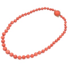 Vintage Yellow Gold Salmon Red Coral Graduated Beaded Strand Necklace
