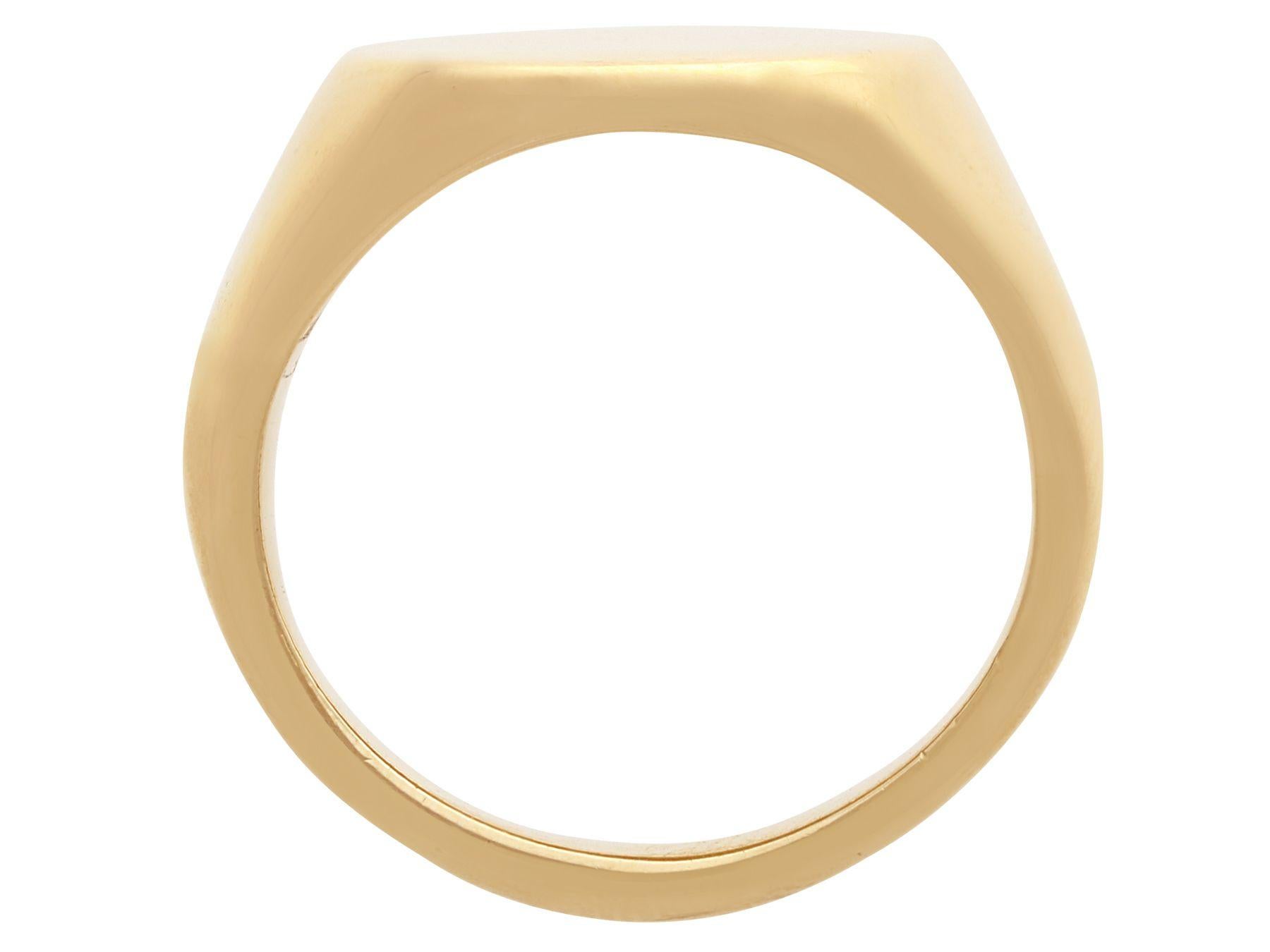 Vintage 1997 Yellow Gold Signet Ring For Sale 2