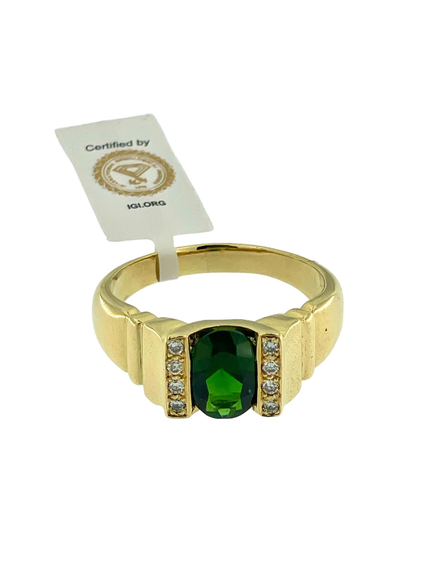 Brilliant Cut Vintage Yellow Gold Signet Ring with Diamonds and Green Diopside IGI Certified  For Sale
