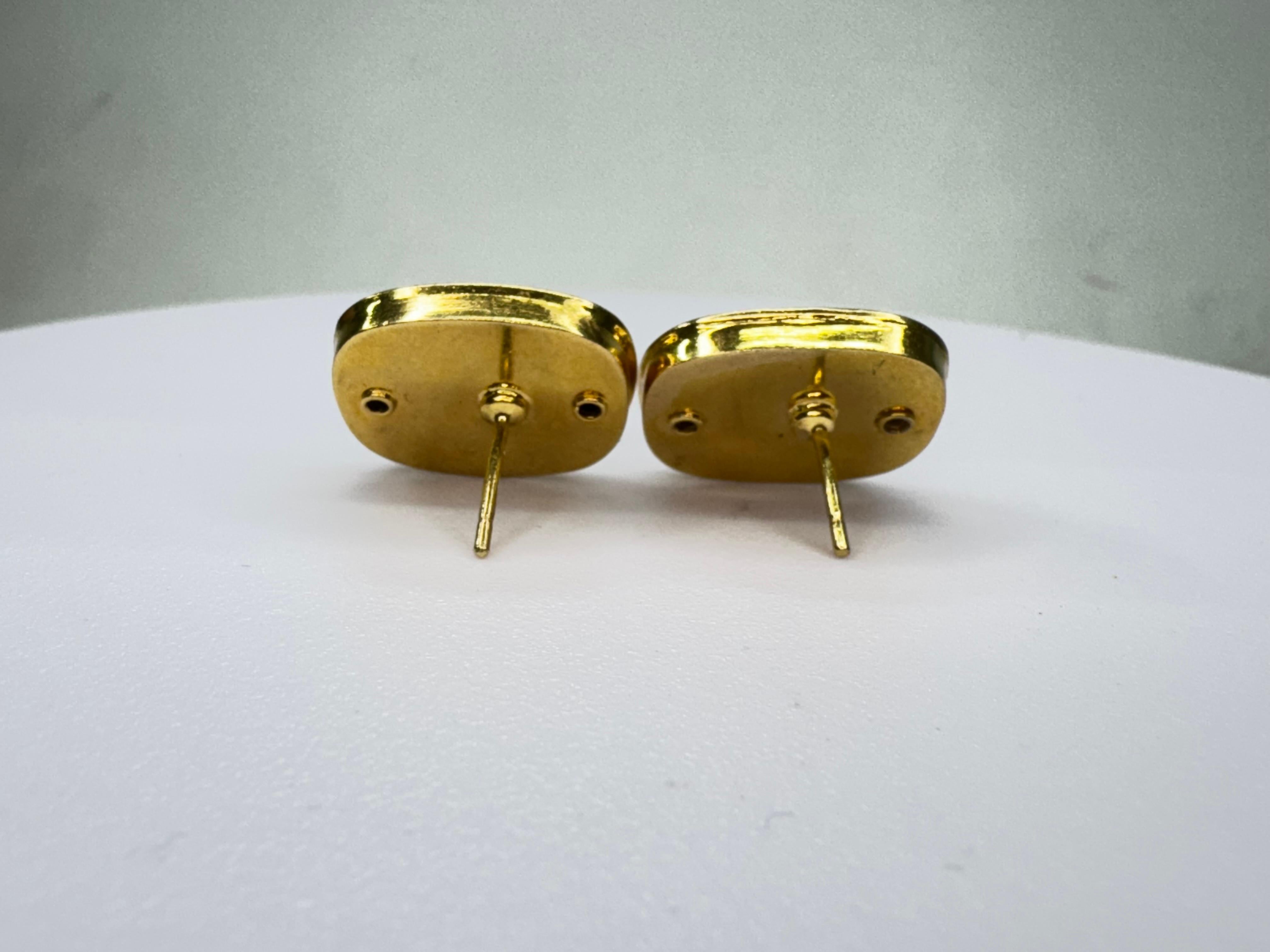 Vintage Yellow Gold Textured Earrings For Sale 1