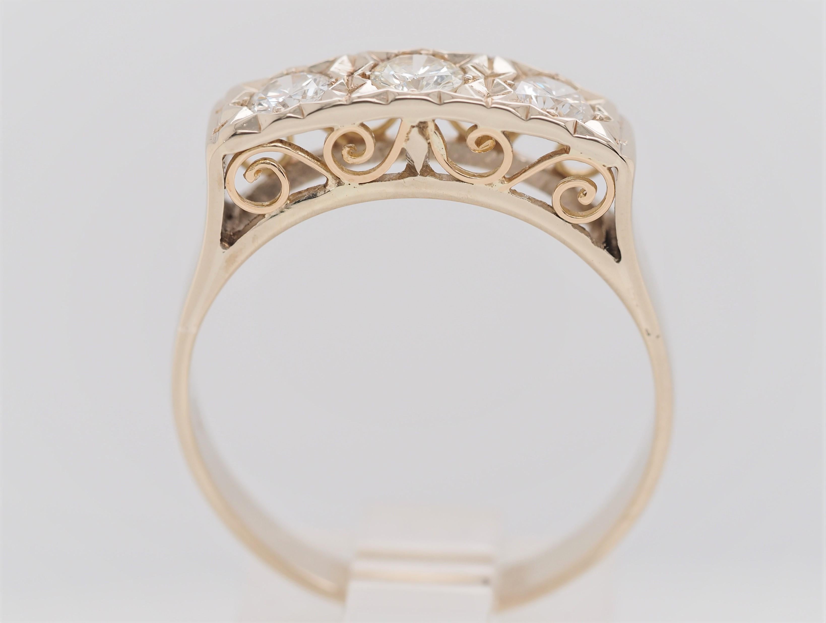 Art Deco Vintage Yellow Gold Three-Stone Diamond Filigree Engagement Ring For Sale