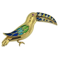 Vintage Yellow Gold Toucan Brooche with Enamel and Ruby
