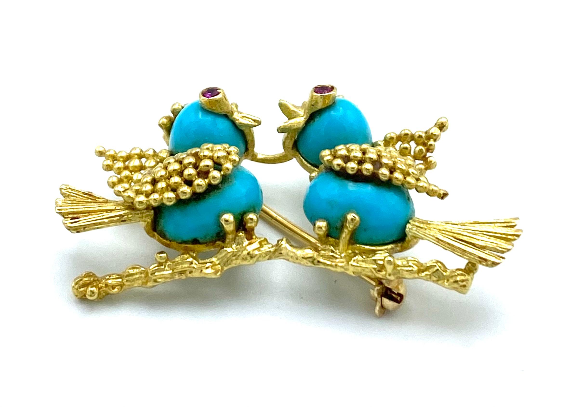 Women's or Men's Vintage Yellow Gold Turquoise and Ruby Love Birds Brooch