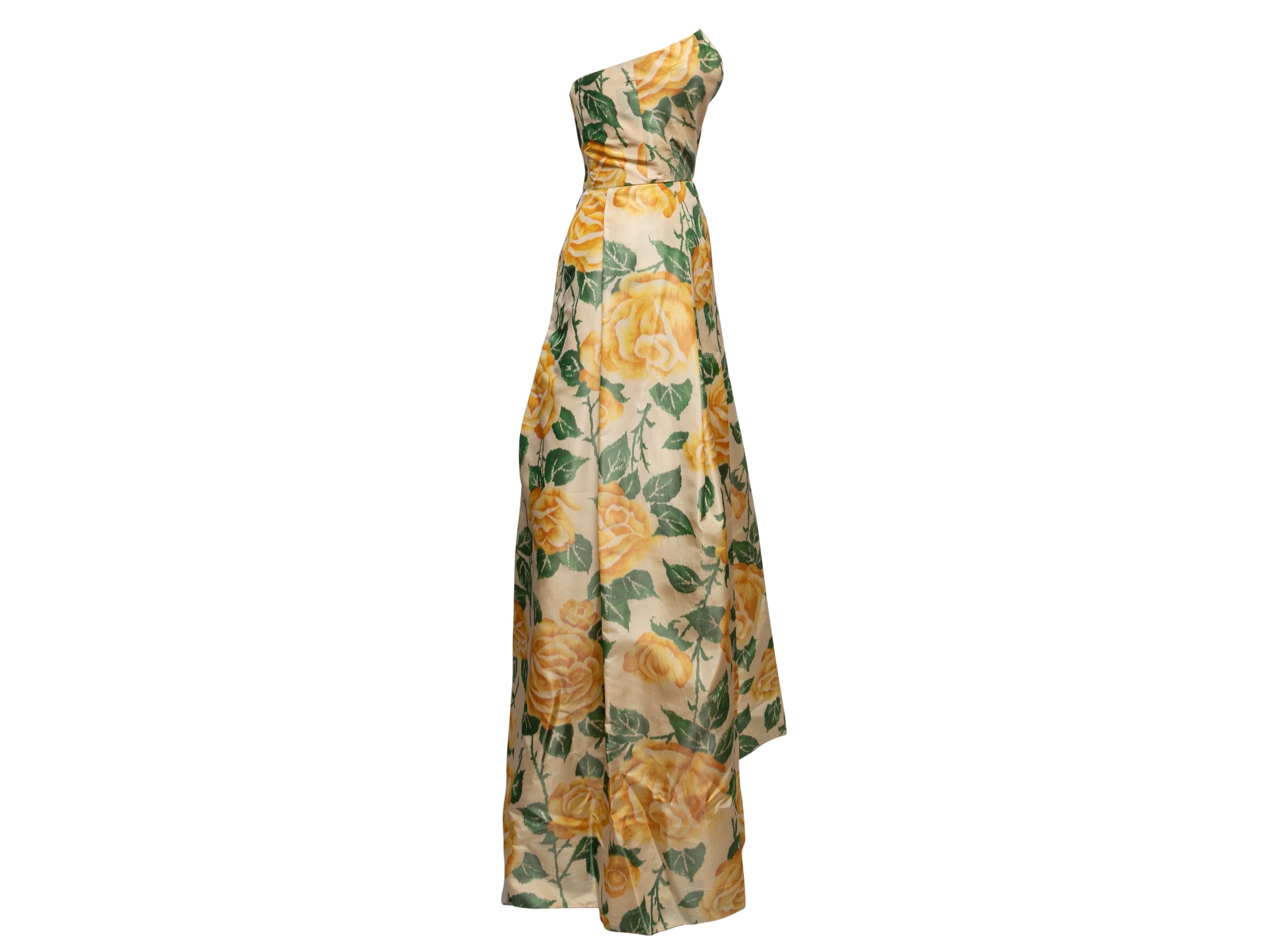 Vestido de noche vintage amarillo y verde de tafetán sin tirantes con estampado de rosas de Madame St. Escote recto. Cinturón opcional a juego. Cierre con cremallera en el centro de la espalda. 30,5